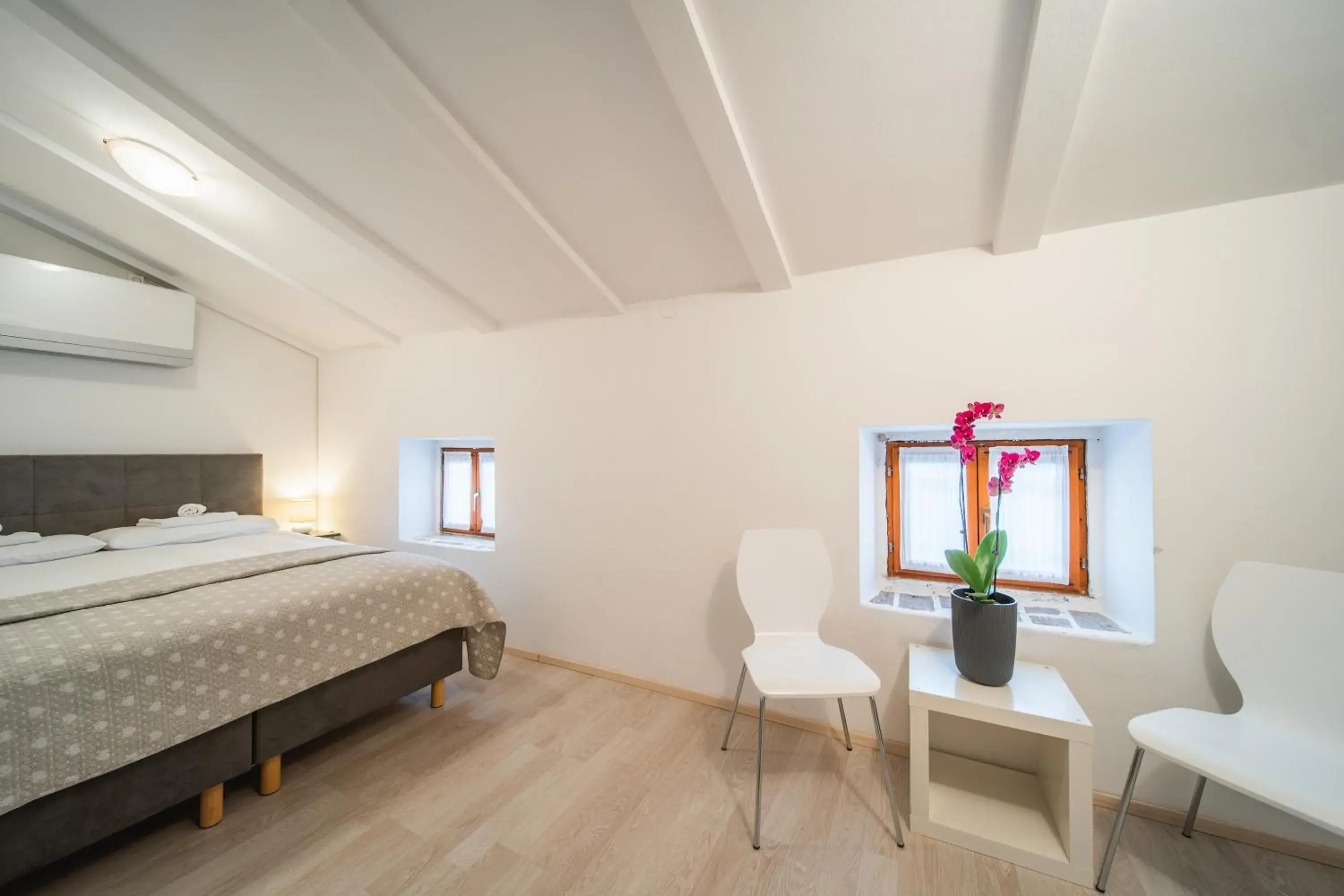Double or Twin Room with Panoramic View - Top Floor in Villa Borgo B&B Double or Twin Room with Panoramic View - Top Floor in Villa Borgo B&B