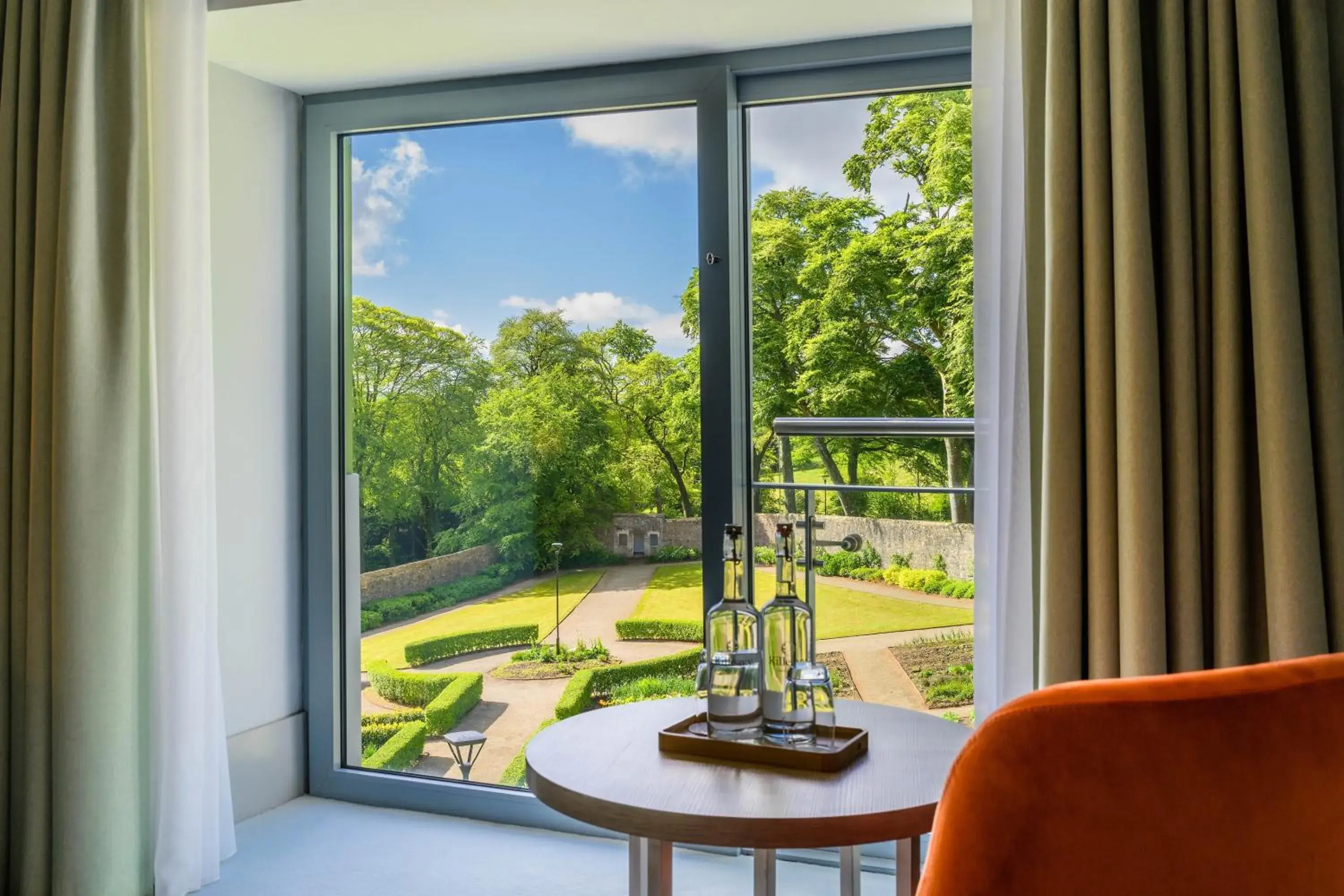 Walled Garden Guestroom in Killeavy Castle Estate Walled Garden Guestroom in Killeavy Castle Estate