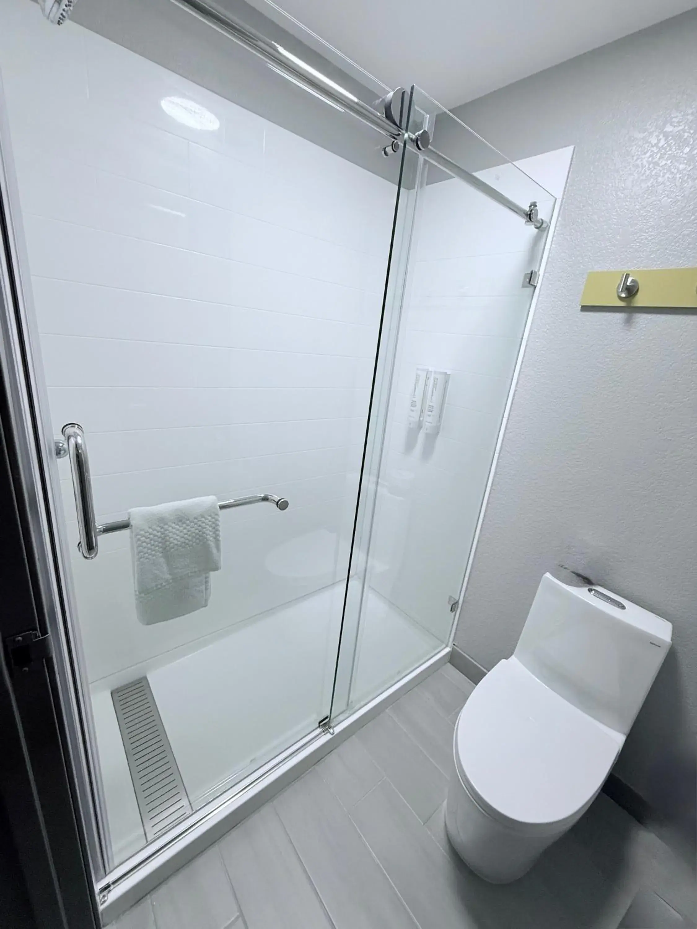 Room with Two Queen Beds and Kitchenette - Non-Smoking in Clarion Pointe Room with Two Queen Beds and Kitchenette - Non-Smoking in Clarion Pointe