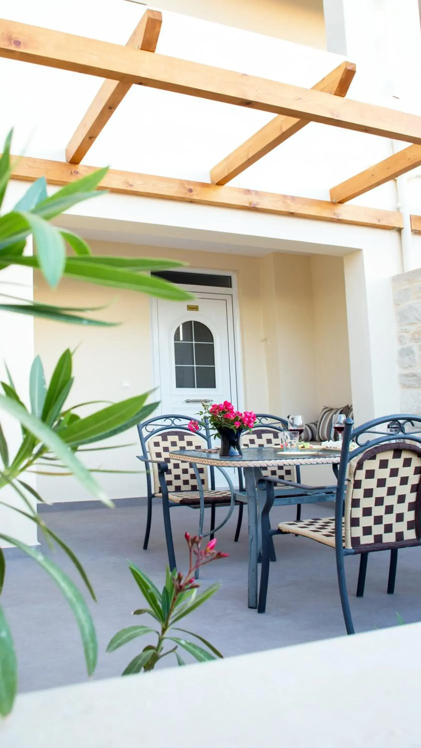 One-Bedroom Apartment (2 - single occupancy - 4 Adults) in Kastro Apartments One-Bedroom Apartment (2 - single occupancy - 4 Adults) in Kastro Apartments