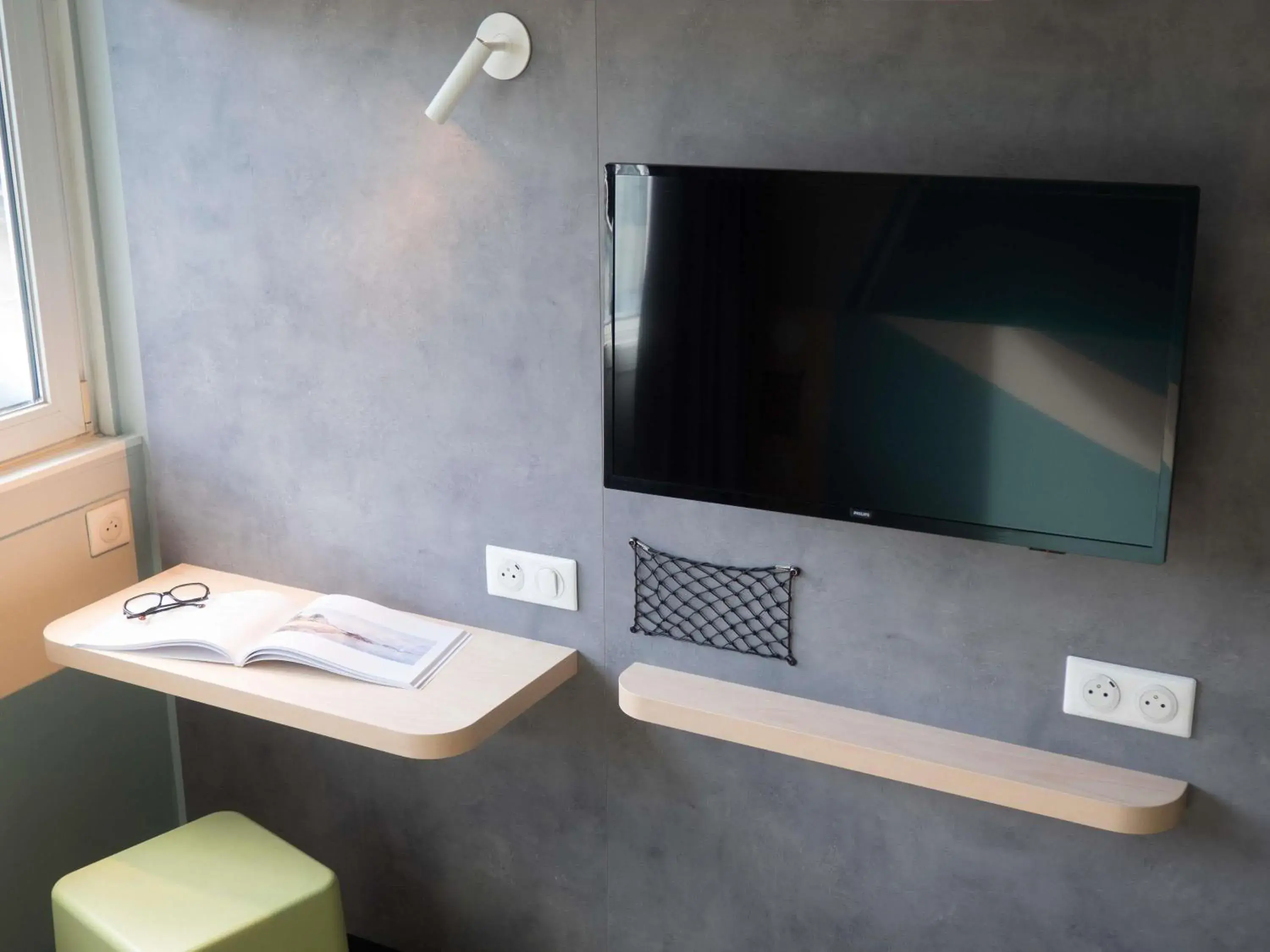 Standard Room with Two Single Beds - Non-Smoking in Ibis Budget Saint Malo Centre Standard Room with Two Single Beds - Non-Smoking in Ibis Budget Saint Malo Centre