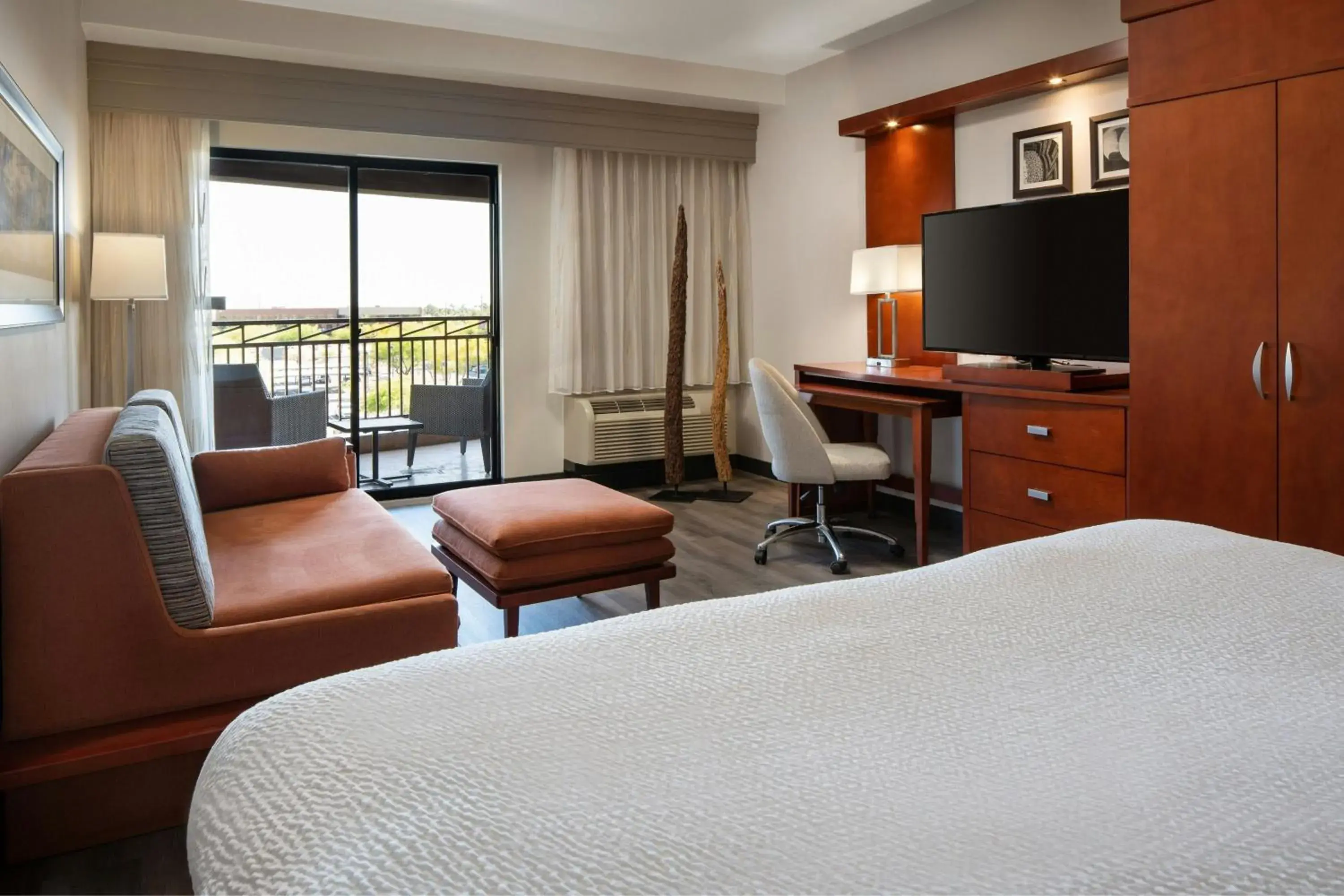 Larger Executive King Room with Sofa Bed and Balcony in Courtyard by Marriott Scottsdale Salt River Larger Executive King Room with Sofa Bed and Balcony in Courtyard by Marriott Scottsdale Salt River