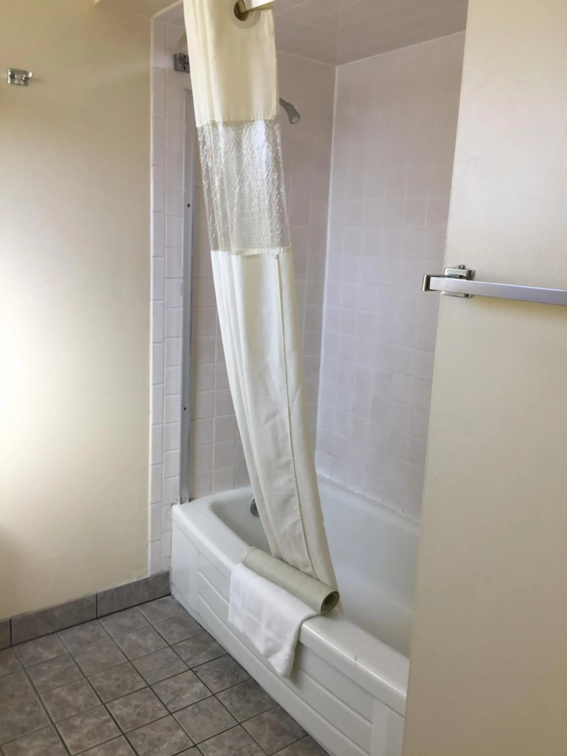 Pine Tree inn Pine Tree inn