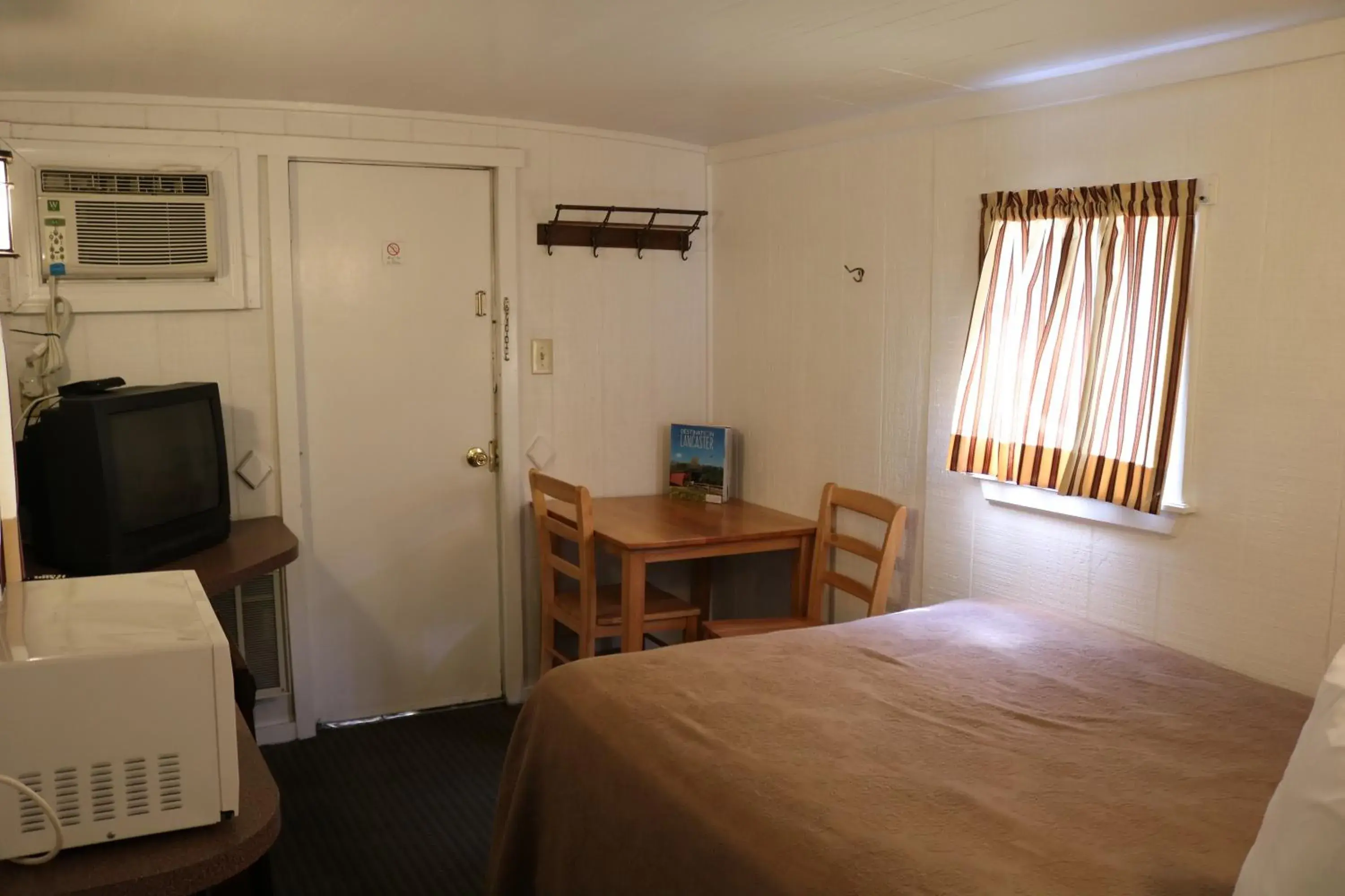 Couples Caboose in Red Caboose Motel & Restaurant Couples Caboose in Red Caboose Motel & Restaurant