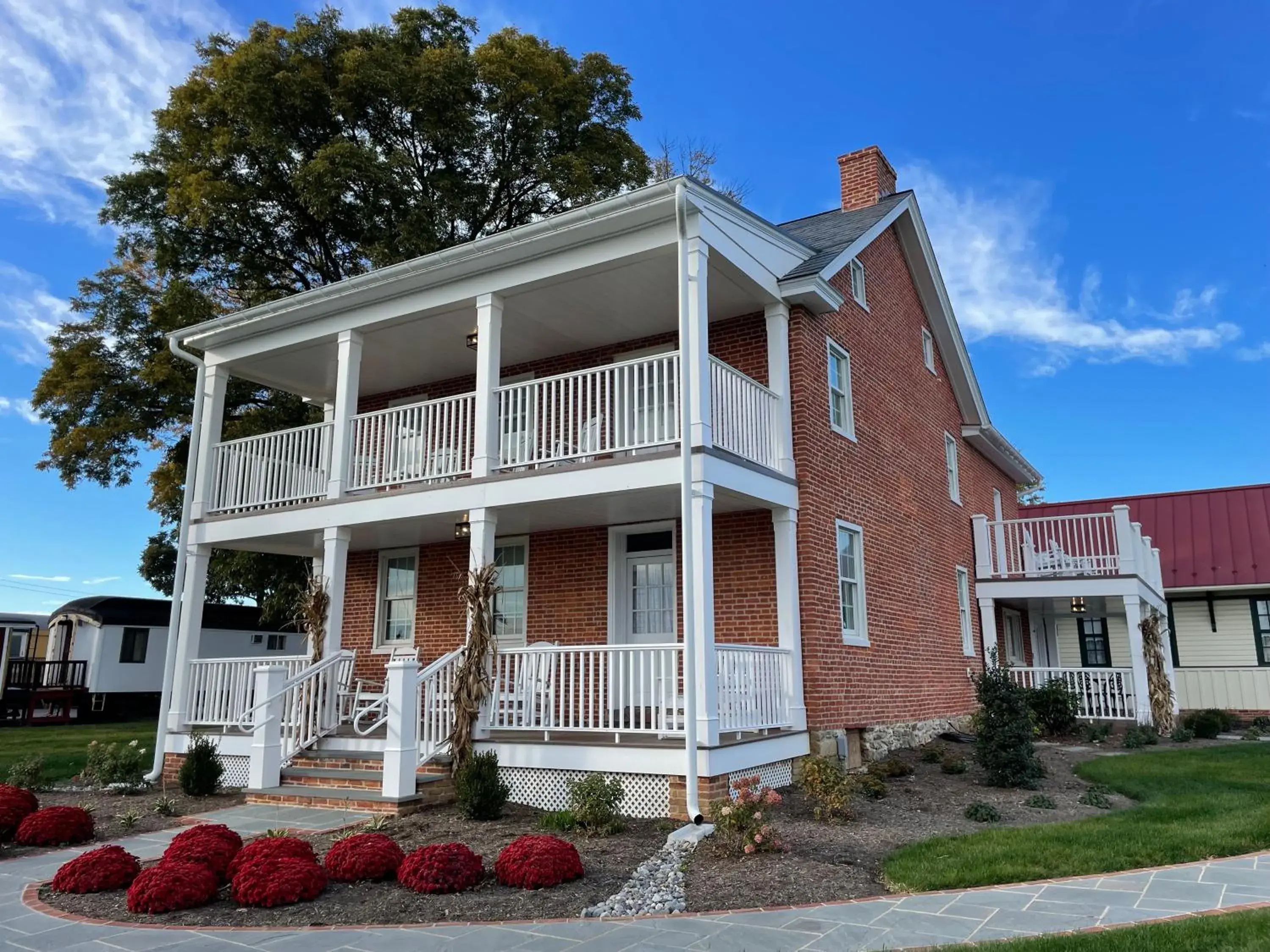 Farmhouse Efficiency Suite - Rear in Red Caboose Motel & Restaurant Farmhouse Efficiency Suite - Rear in Red Caboose Motel & Restaurant