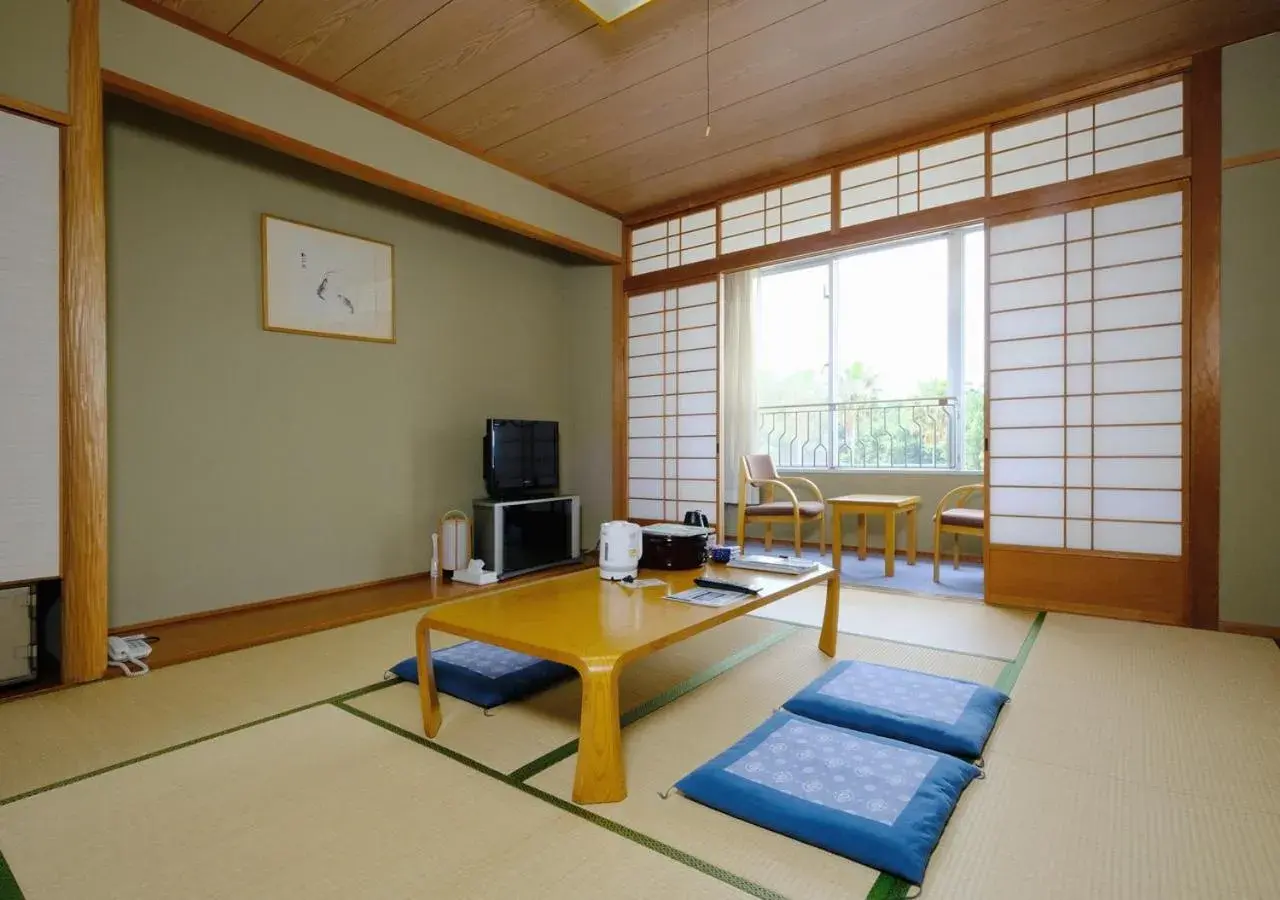 Japanese-Style Family Room - single occupancy - Non-Smoking in Kyukamura Ohkunoshima Japanese-Style Family Room - single occupancy - Non-Smoking in Kyukamura Ohkunoshima