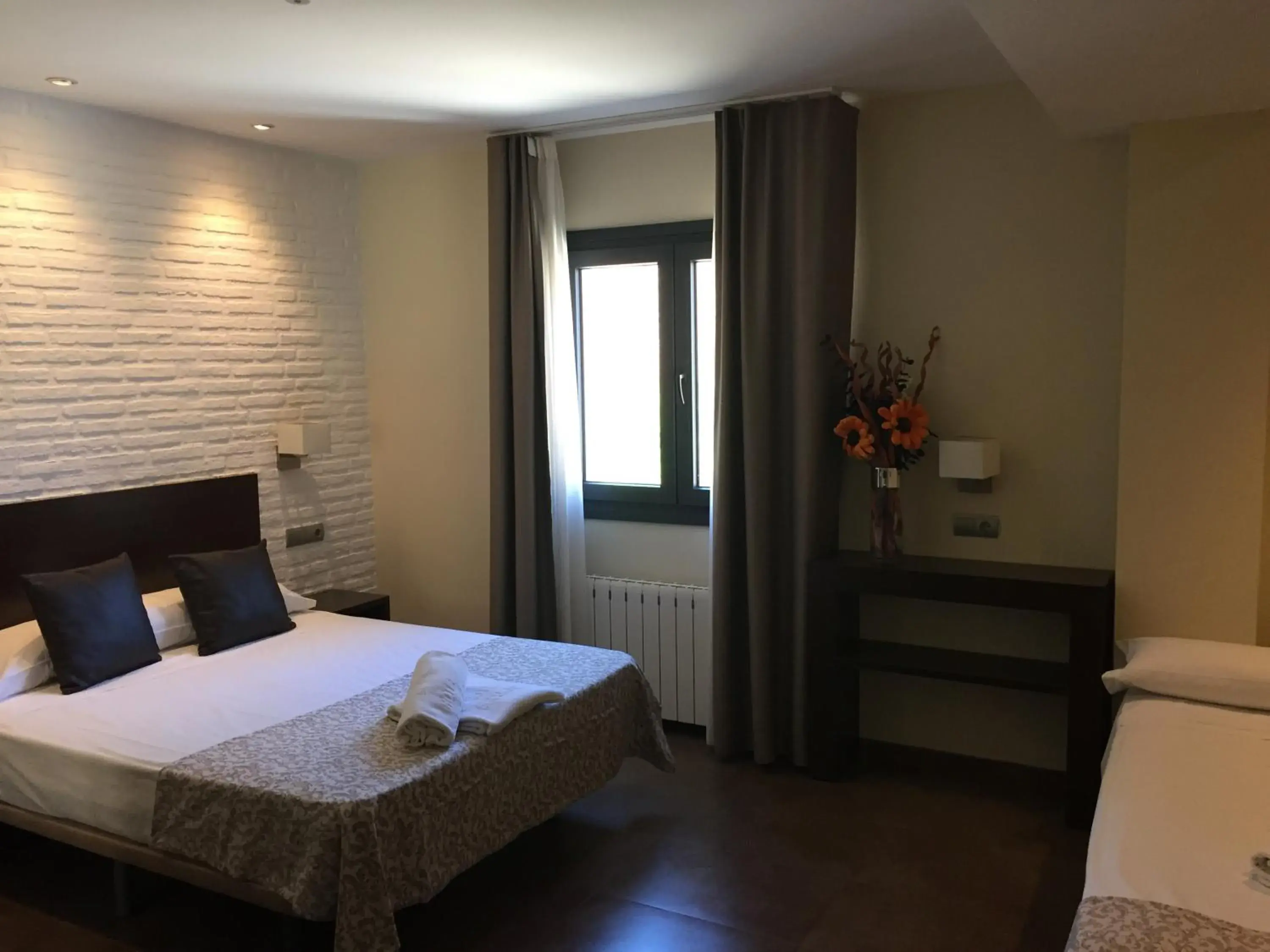 Triple Room in Hotel Restaurante El Corte Triple Room in Hotel Restaurante El Corte