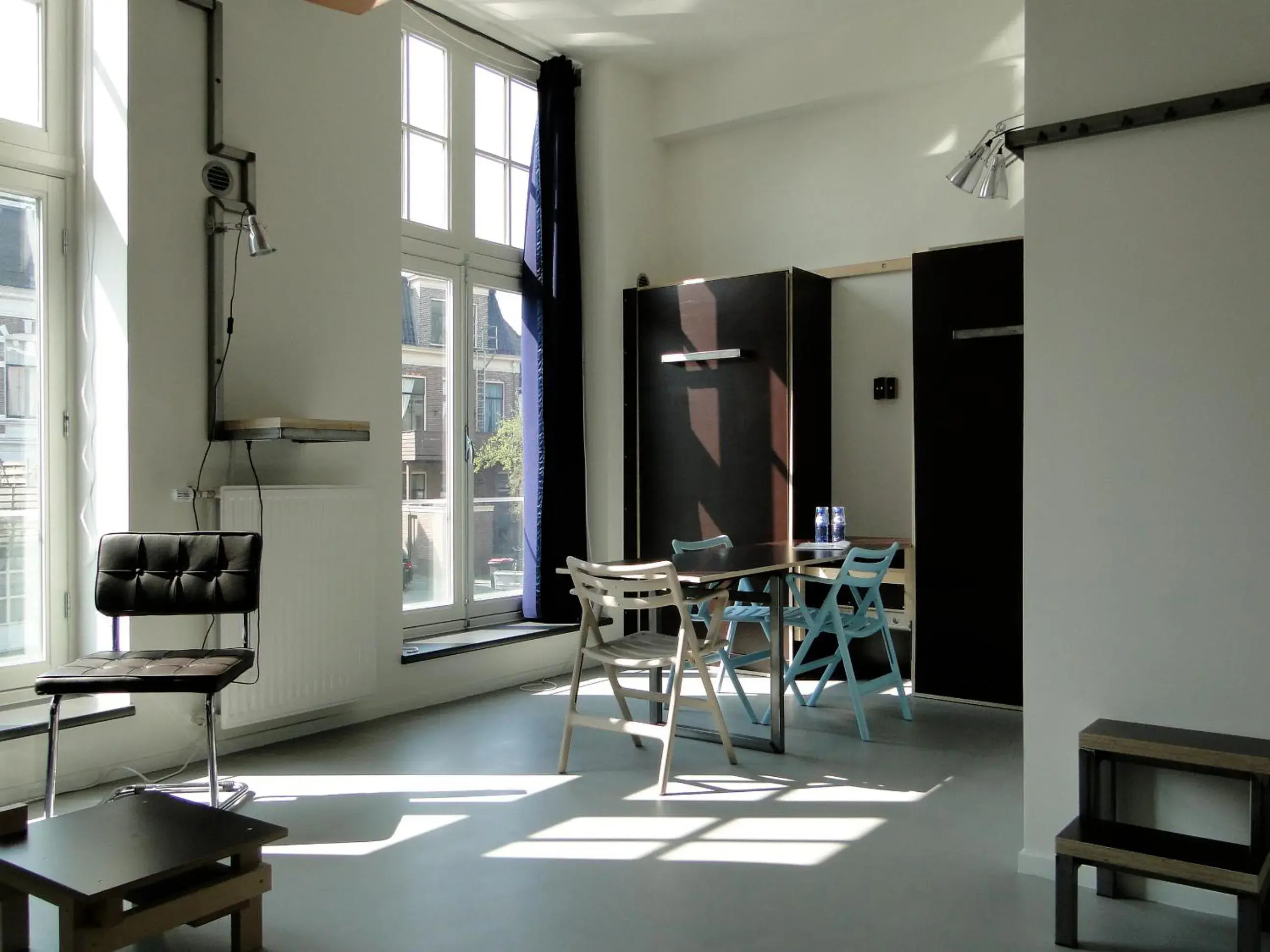 Quadruple Room with Shared Bathroom in LABnul50 self check-in hotel Groningen Quadruple Room with Shared Bathroom in LABnul50 self check-in hotel Groningen