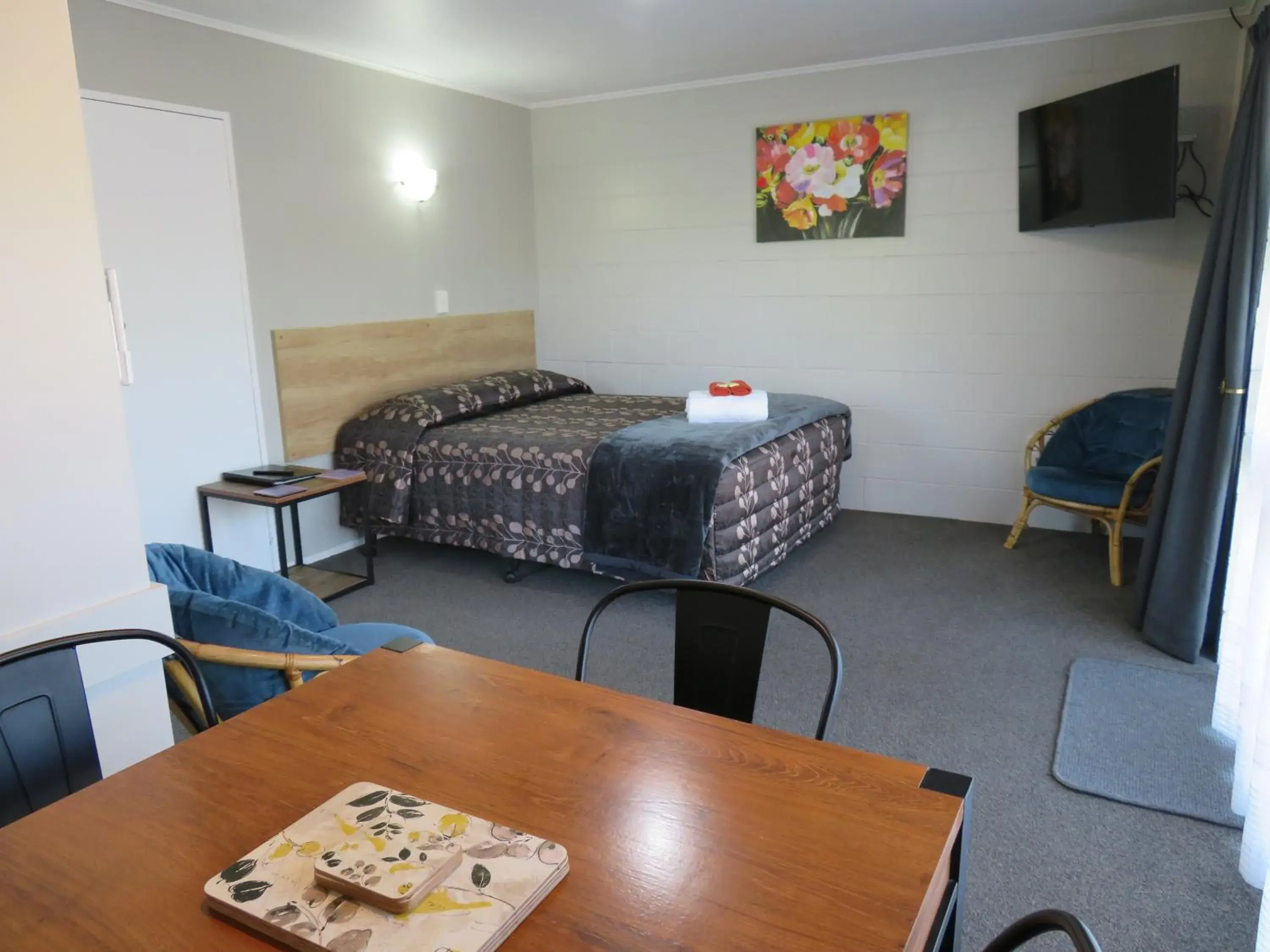 One-Bedroom Apartment in Commodore Court Motel One-Bedroom Apartment in Commodore Court Motel