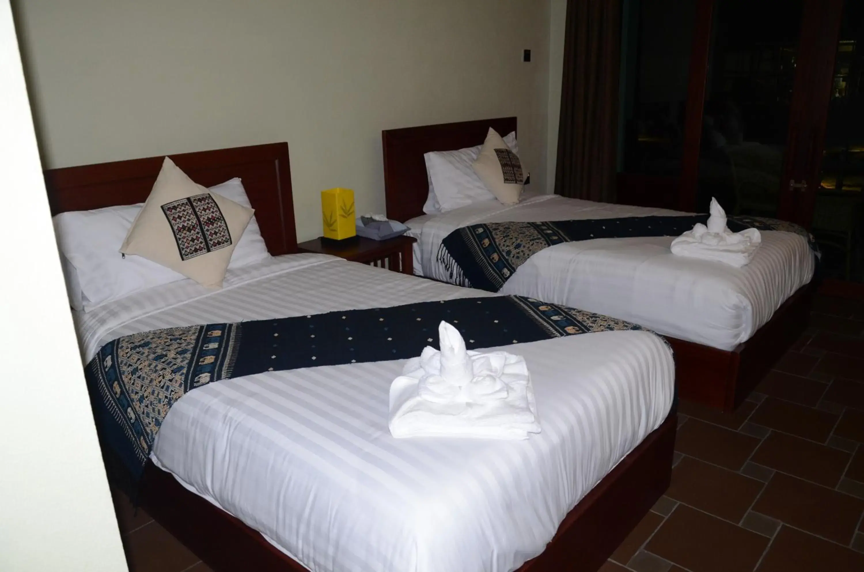 Deluxe Twin Room in Saksiri Riverside Boutique Hotel Deluxe Twin Room in Saksiri Riverside Boutique Hotel