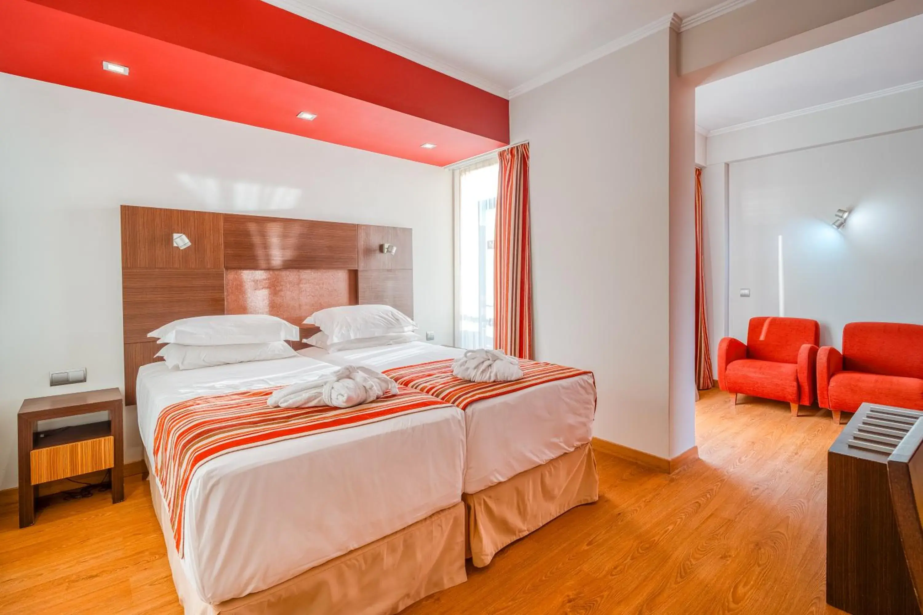 Standard Double or Twin Room with Mountain View in Muthu Raga Madeira Hotel Standard Double or Twin Room with Mountain View in Muthu Raga Madeira Hotel