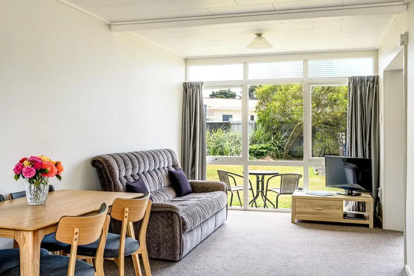 Large One-Bedroom Apartment in Motueka Garden Motel Large One-Bedroom Apartment in Motueka Garden Motel