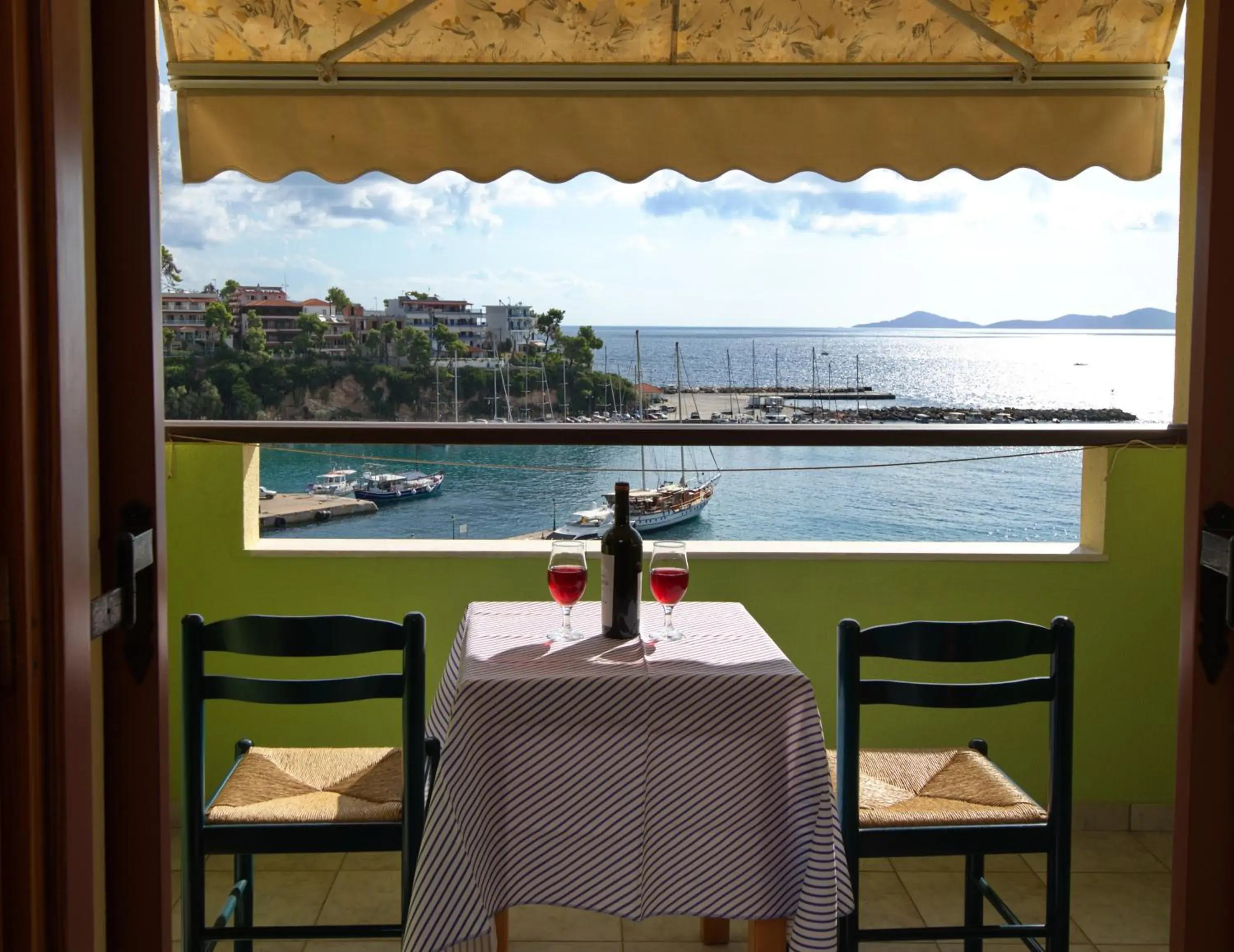 Studio (3 Adults) with Sea View in Haravgi Hotel Studio (3 Adults) with Sea View in Haravgi Hotel