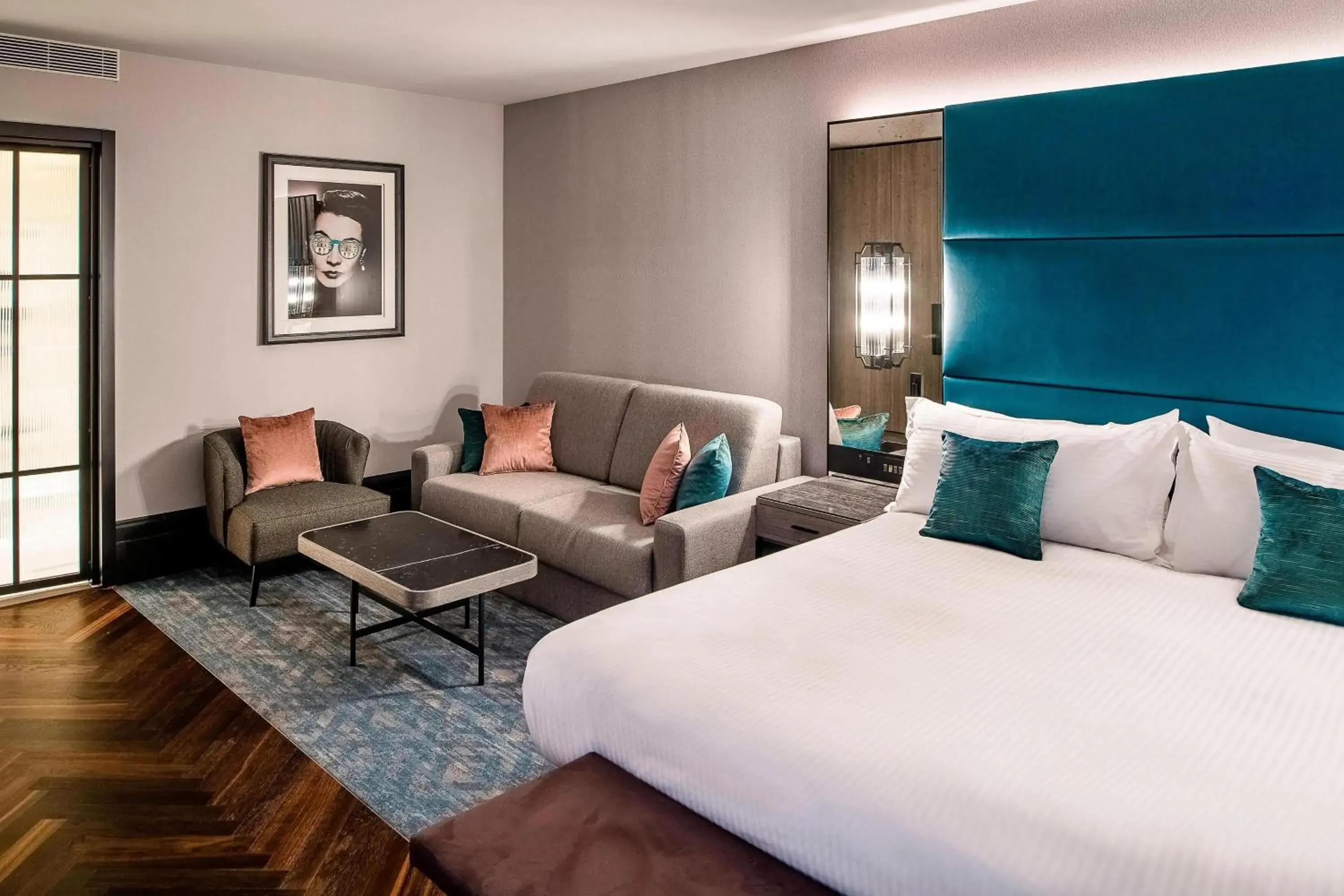 Junior Suite in The Dixon, Tower Bridge, Autograph Collection Junior Suite in The Dixon, Tower Bridge, Autograph Collection