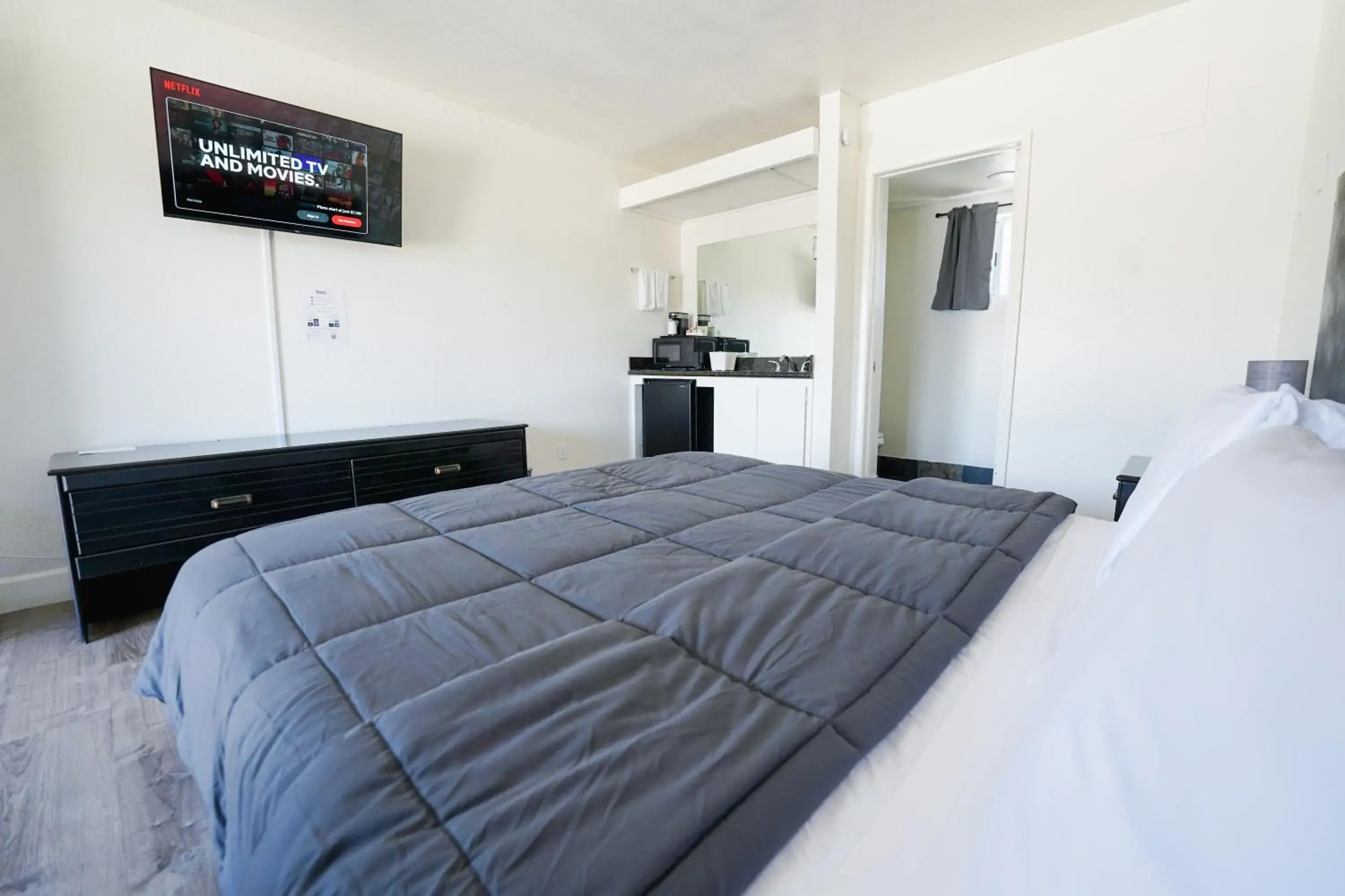 Deluxe King Room in Rim Country Inn Payson Deluxe King Room in Rim Country Inn Payson