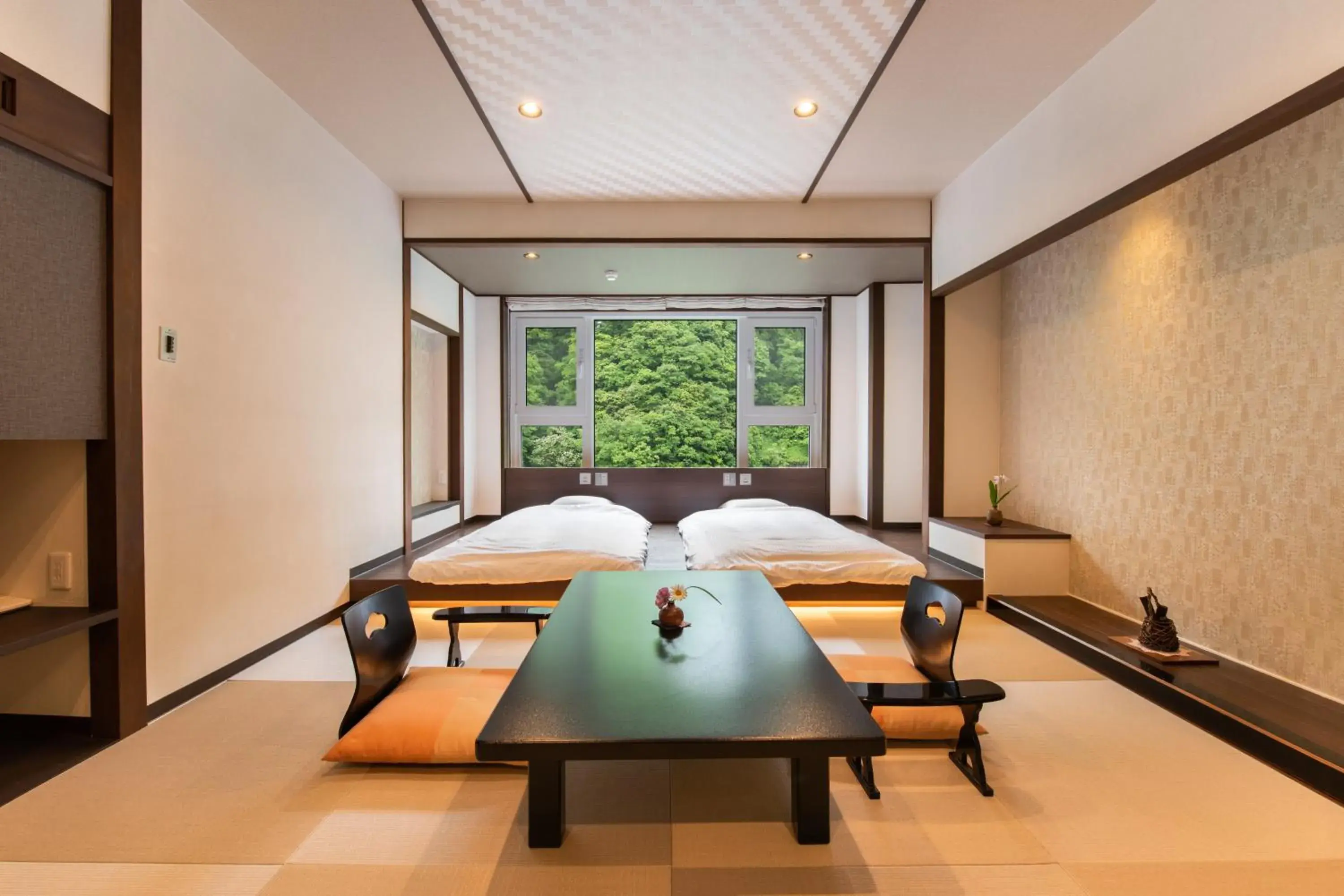 Family Room with Private Bathroom in Hotel Kurobe Family Room with Private Bathroom in Hotel Kurobe