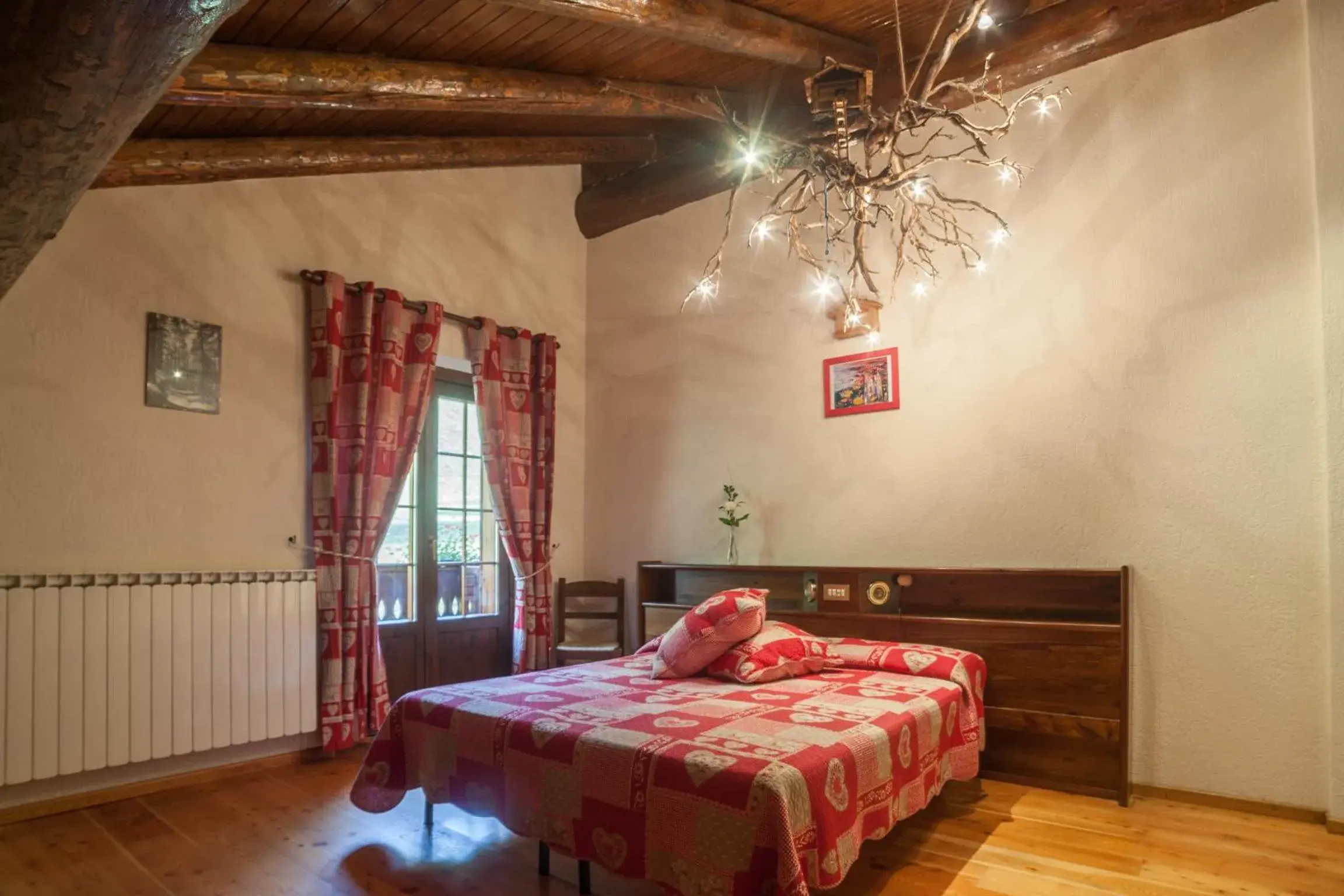 Triple Room with Balcony and Valley View in Albergo Boule de Neige Triple Room with Balcony and Valley View in Albergo Boule de Neige