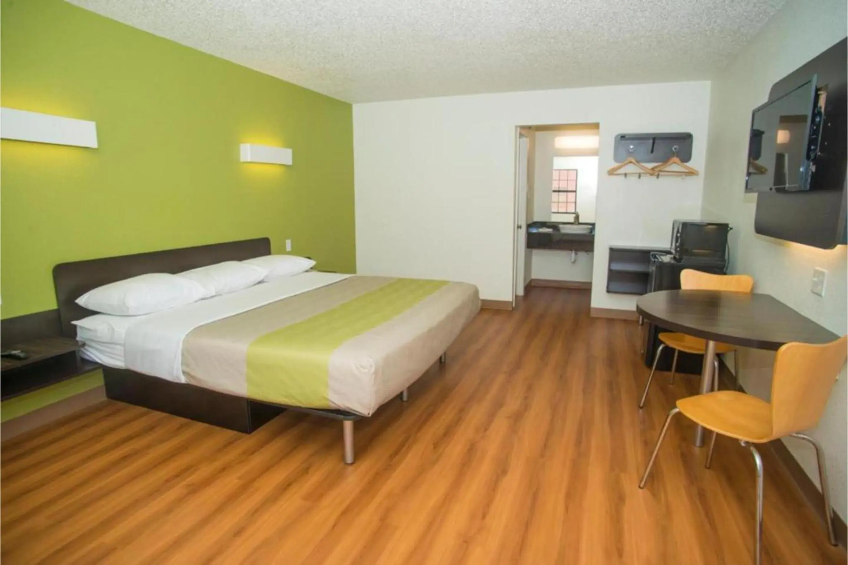 King Room - Disability Access - Non-Smoking in Motel 6-Palestine, TX King Room - Disability Access - Non-Smoking in Motel 6-Palestine, TX