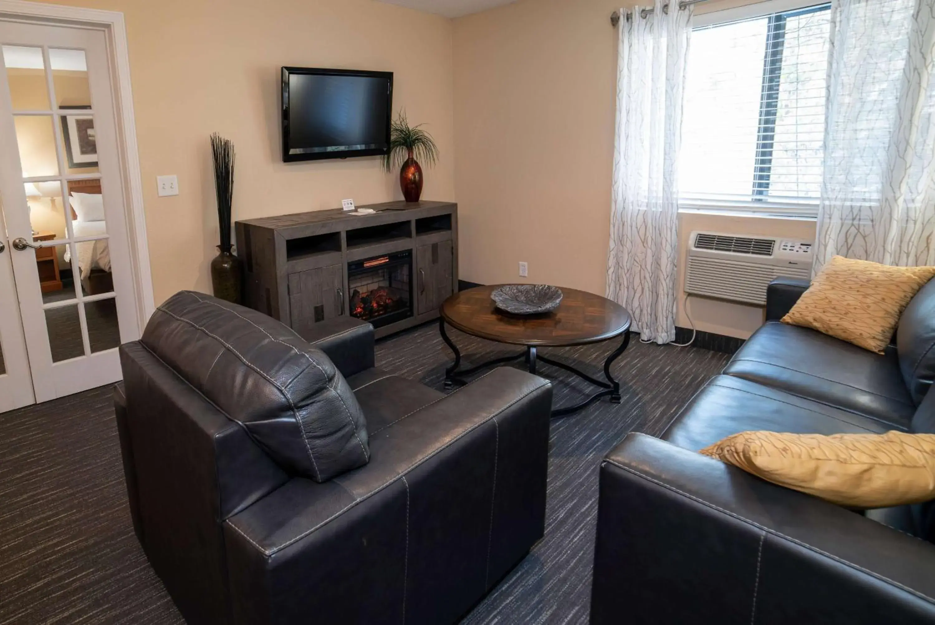 Honeymoon Suite - Non-Smoking in Deadwood Gulch Resort, Trademark Collection by Wyndham Honeymoon Suite - Non-Smoking in Deadwood Gulch Resort, Trademark Collection by Wyndham