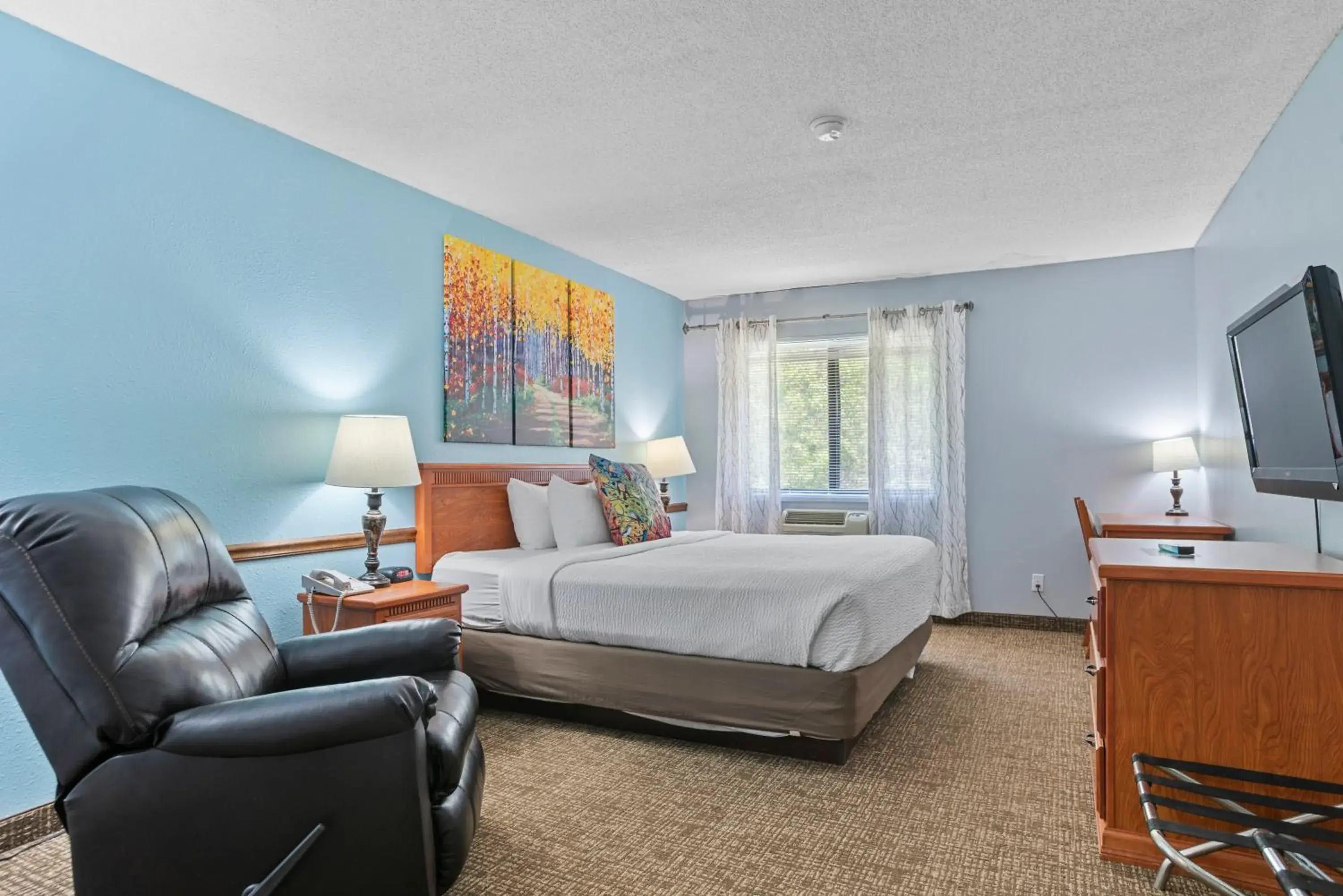 King Room - Non-Smoking in Deadwood Gulch Resort, Trademark Collection by Wyndham King Room - Non-Smoking in Deadwood Gulch Resort, Trademark Collection by Wyndham