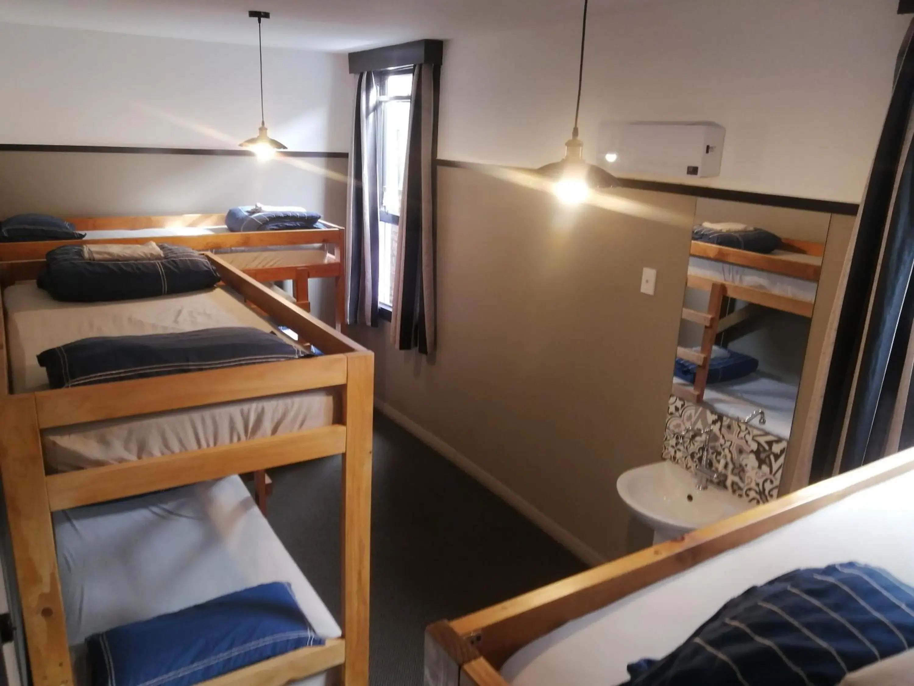 Family Room with Shared Bathroom in The Duke Hostel Family Room with Shared Bathroom in The Duke Hostel