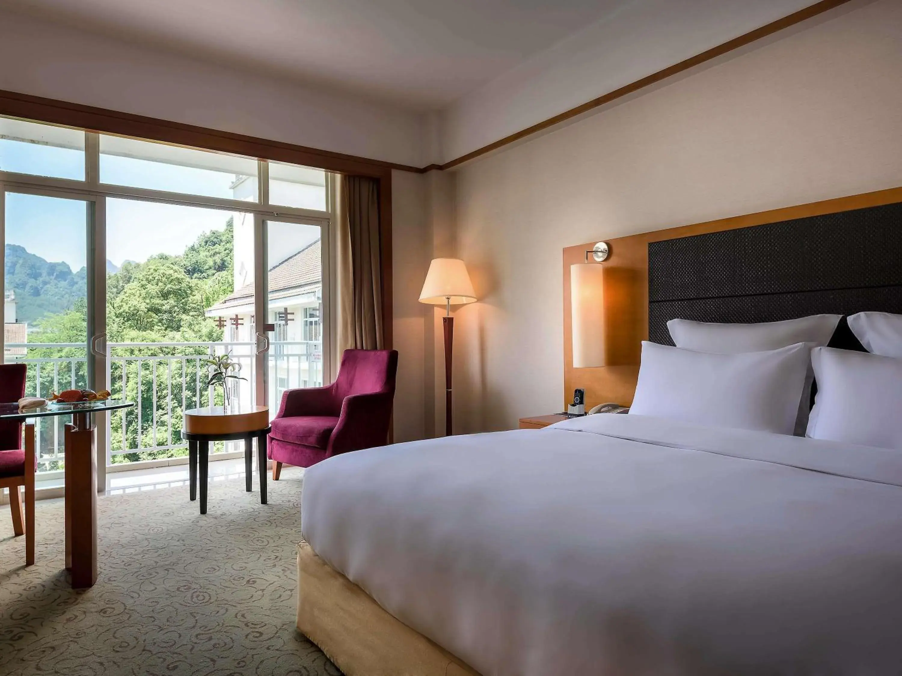 Deluxe Double Room in Pullman Zhangjiajie Hotel - Instagrammable Deluxe Double Room in Pullman Zhangjiajie Hotel - Instagrammable