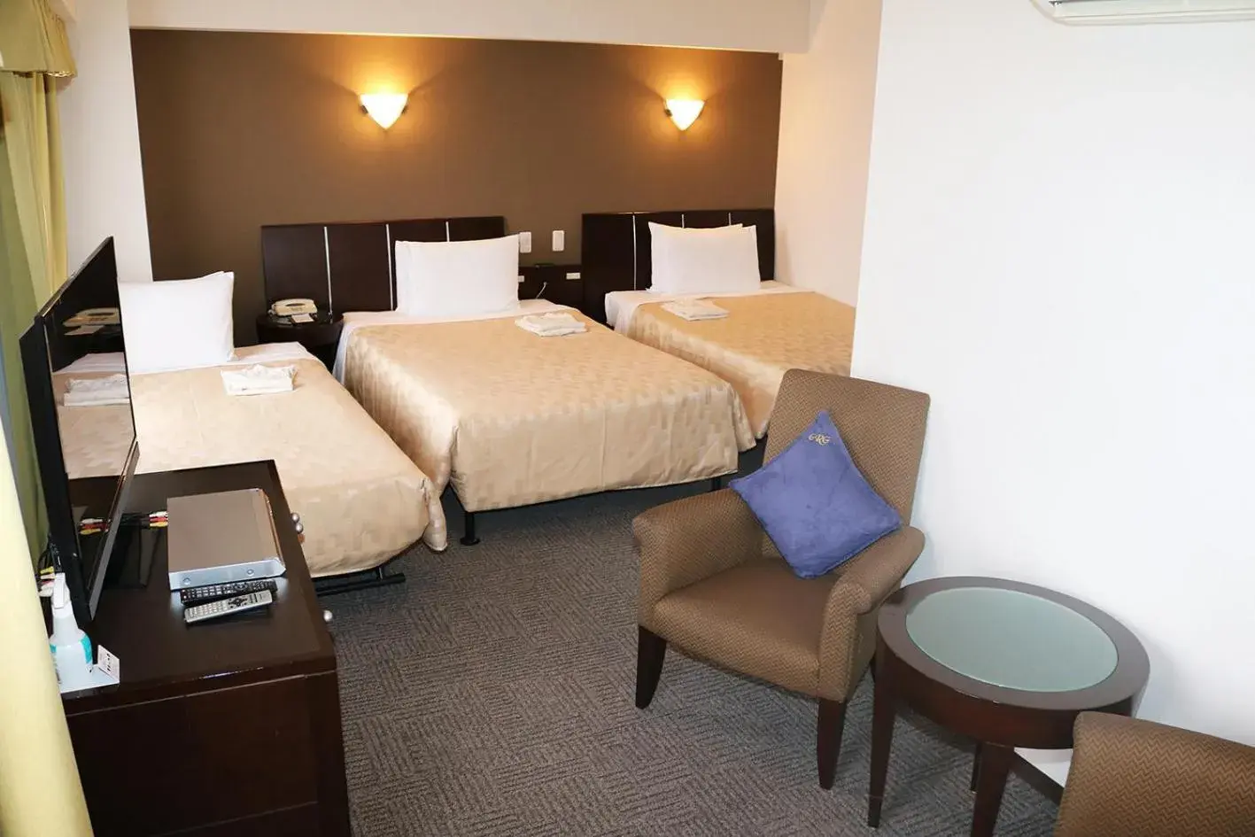 Triple Room - Non-Smoking in GRG Hotel Naha Triple Room - Non-Smoking in GRG Hotel Naha