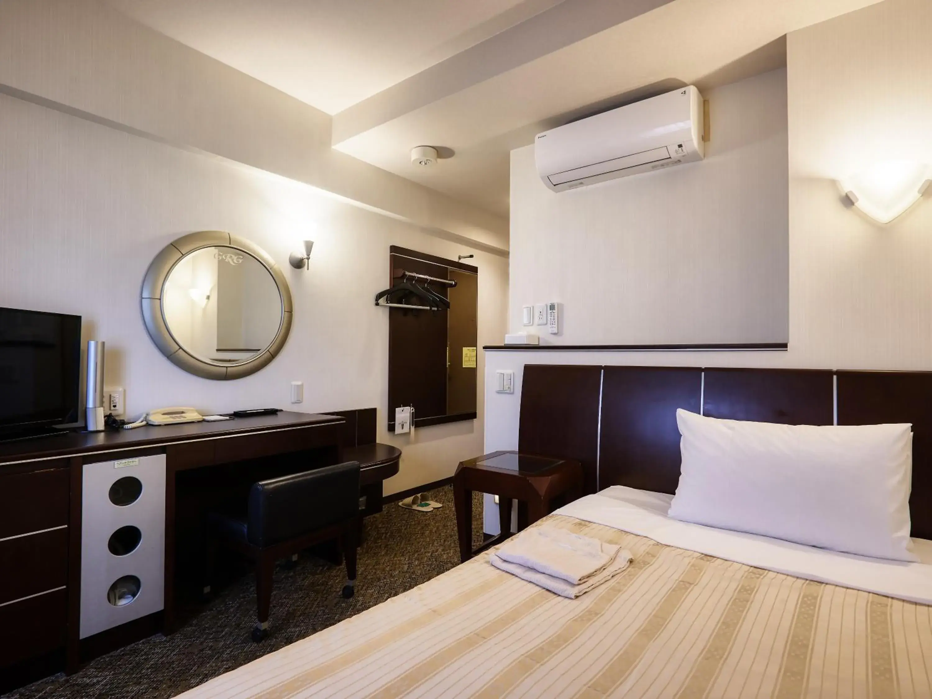 Single Room - single occupancy - Smoking in GRG Hotel Naha Single Room - single occupancy - Smoking in GRG Hotel Naha