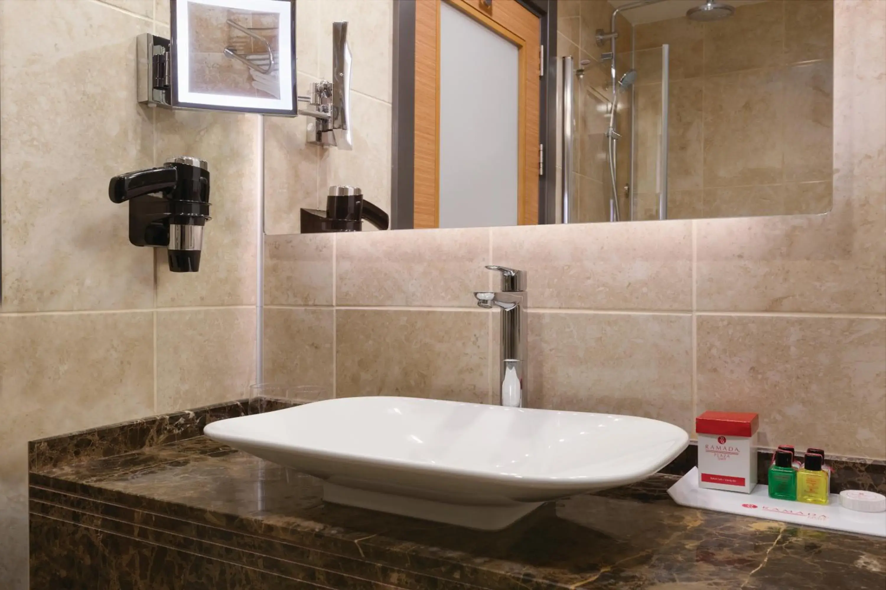 Junior Suite in Ramada Plaza By Wyndham Izmit Junior Suite in Ramada Plaza By Wyndham Izmit