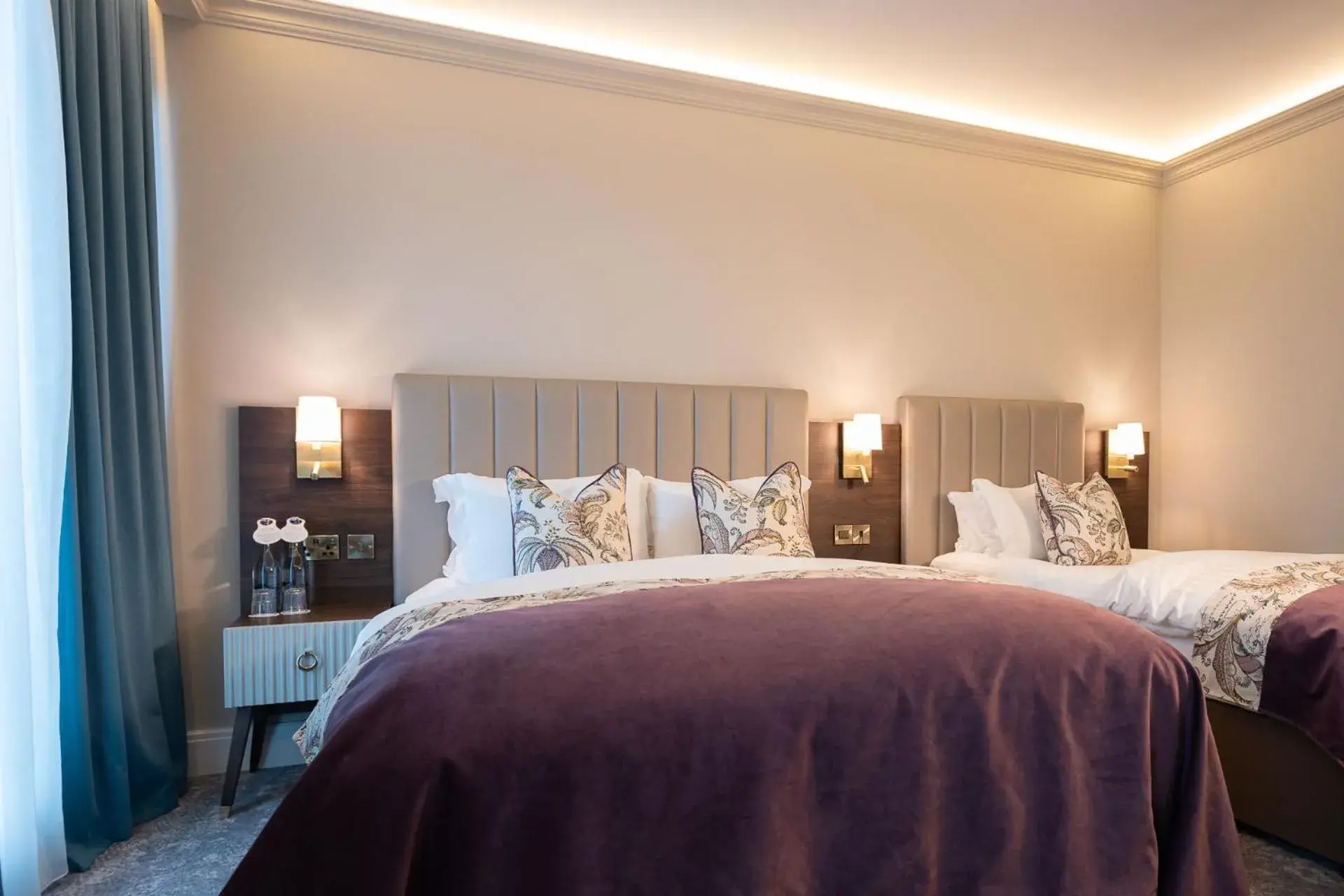 Superior Deluxe Double or Twin Room in Cork's Vienna Woods Hotel & Villas Superior Deluxe Double or Twin Room in Cork's Vienna Woods Hotel & Villas