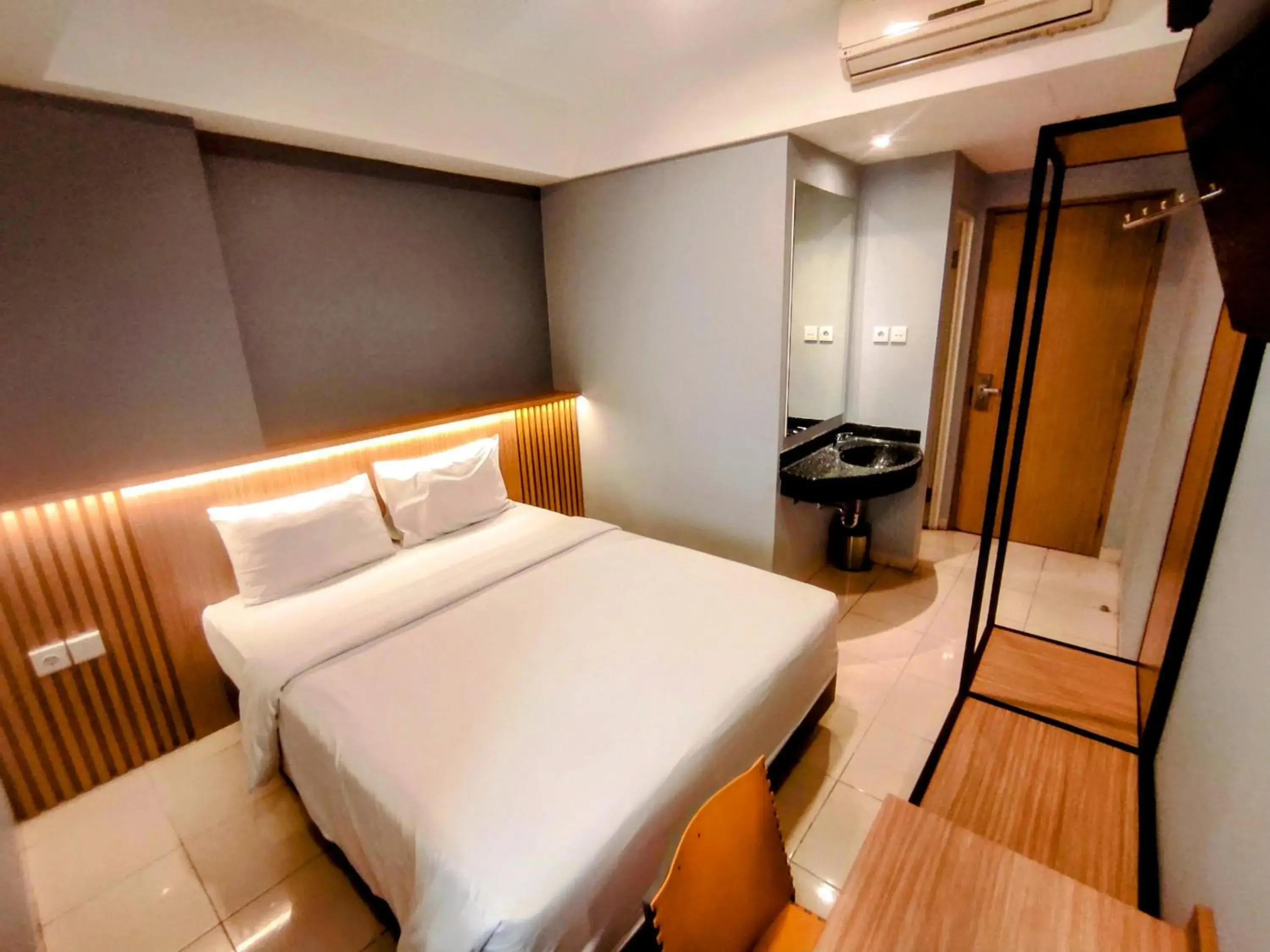 Standard Double Room in Studio One Thamrin Hotel Standard Double Room in Studio One Thamrin Hotel
