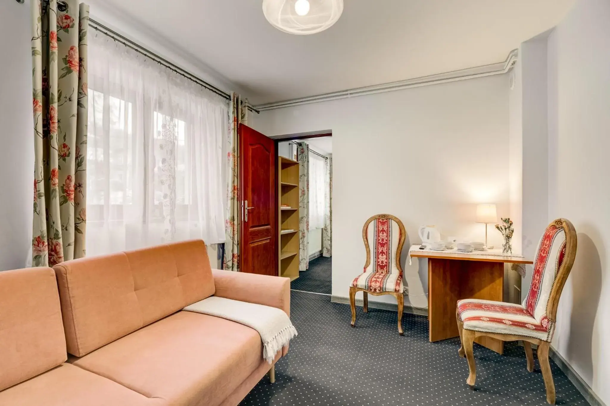 Family Studio in Willa Karla Family Studio in Willa Karla