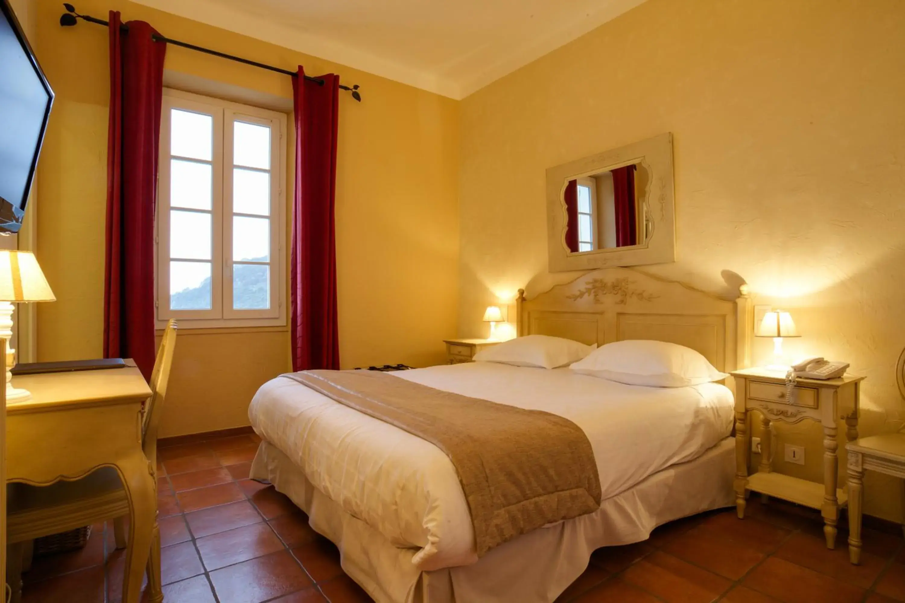 Superior Double Room in Hôtel de la Corniche Superior Double Room in Hôtel de la Corniche