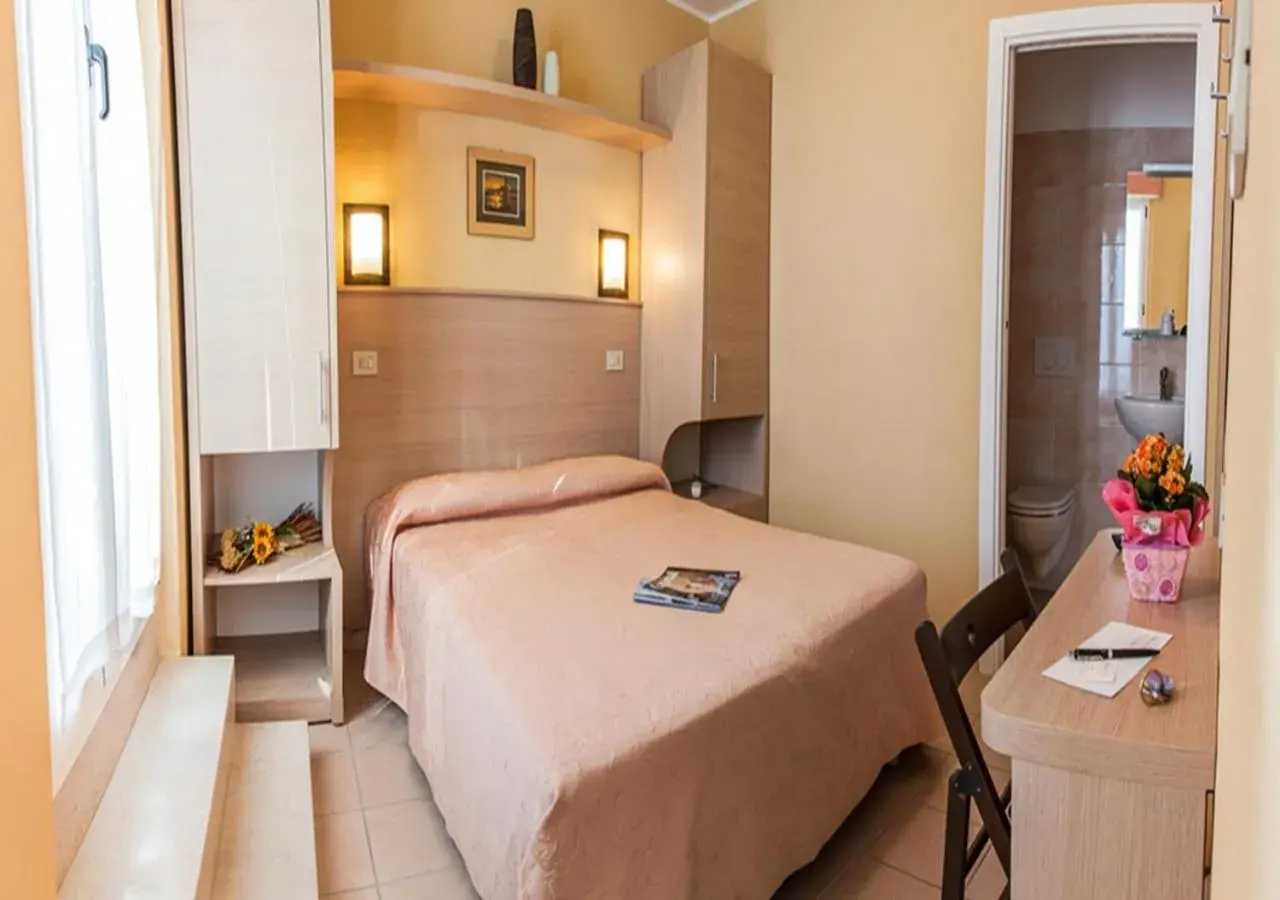 Economy Double or Twin Room in Hotel Originale by ALEhotels Economy Double or Twin Room in Hotel Originale by ALEhotels