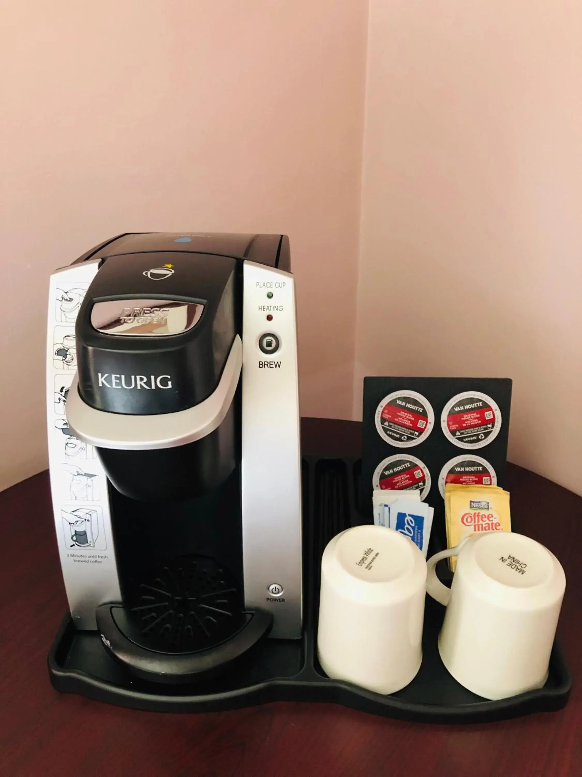 King Room - Non-Smoking in Super 8 by Wyndham Lake Country/Winfield Area King Room - Non-Smoking in Super 8 by Wyndham Lake Country/Winfield Area