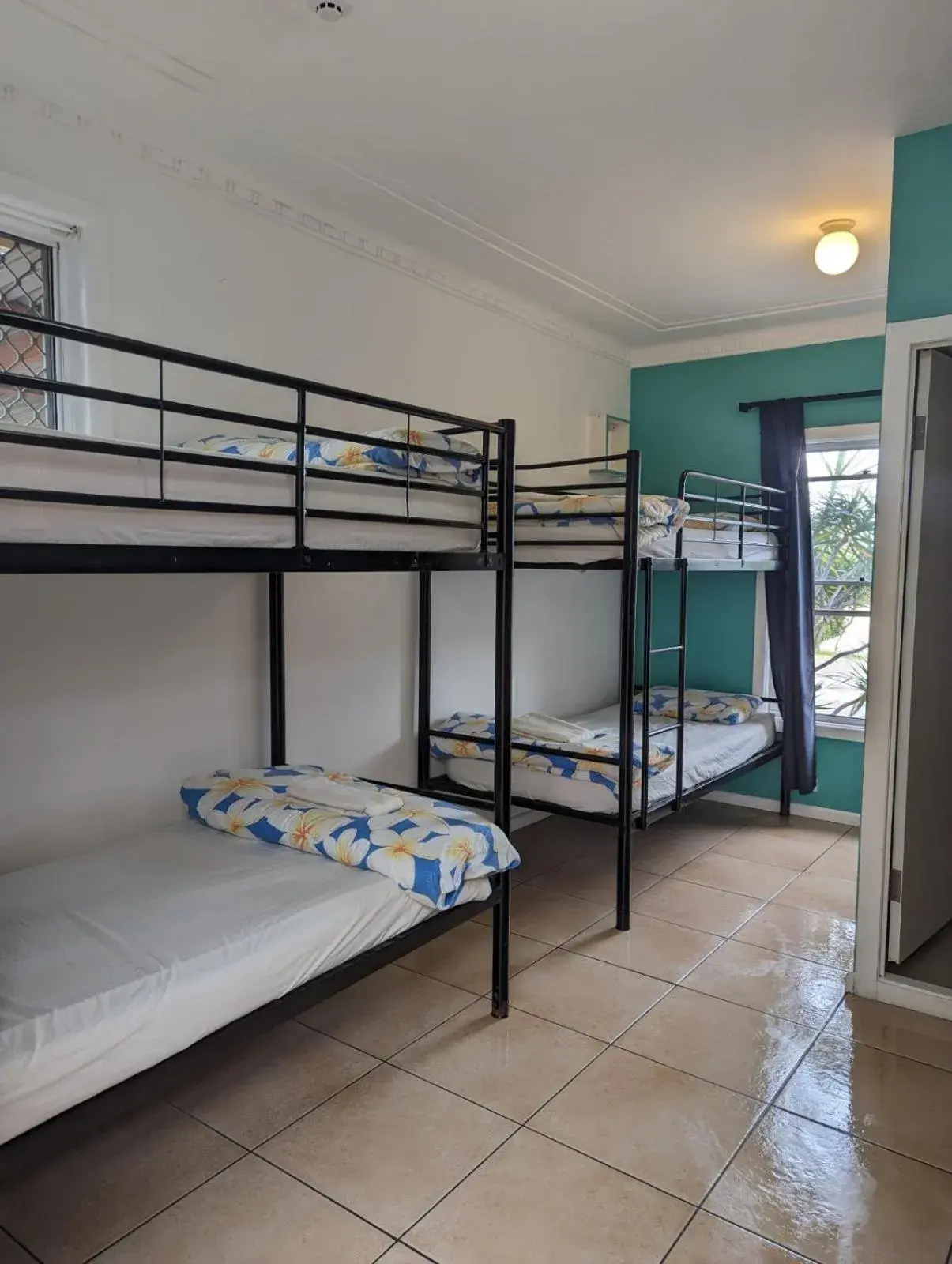 Bed in 6-Bed Female Dormitory Room in Ozzie Pozzie Backpackers Bed in 6-Bed Female Dormitory Room in Ozzie Pozzie Backpackers