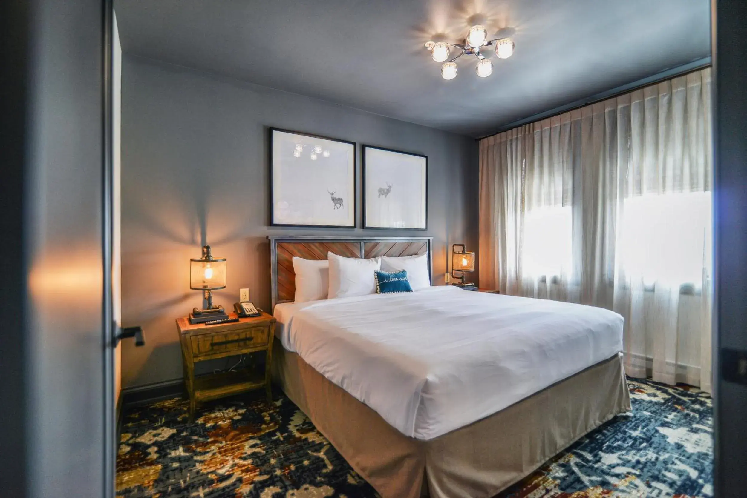 King Suite in The Stella Hotel & Ballroom King Suite in The Stella Hotel & Ballroom