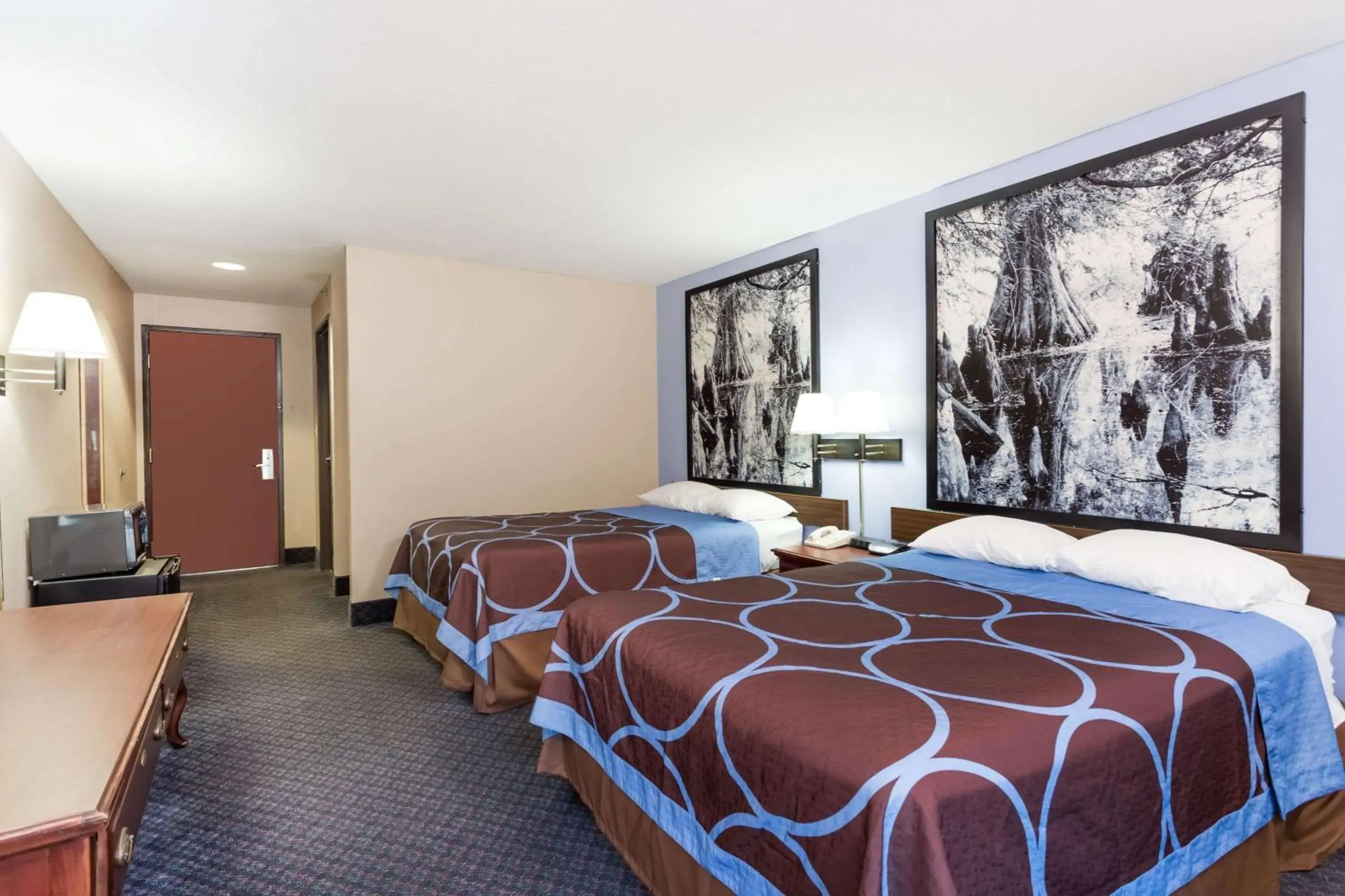 Double Room with Two Double Beds - Smoking in Super 8 by Wyndham Indianola Double Room with Two Double Beds - Smoking in Super 8 by Wyndham Indianola