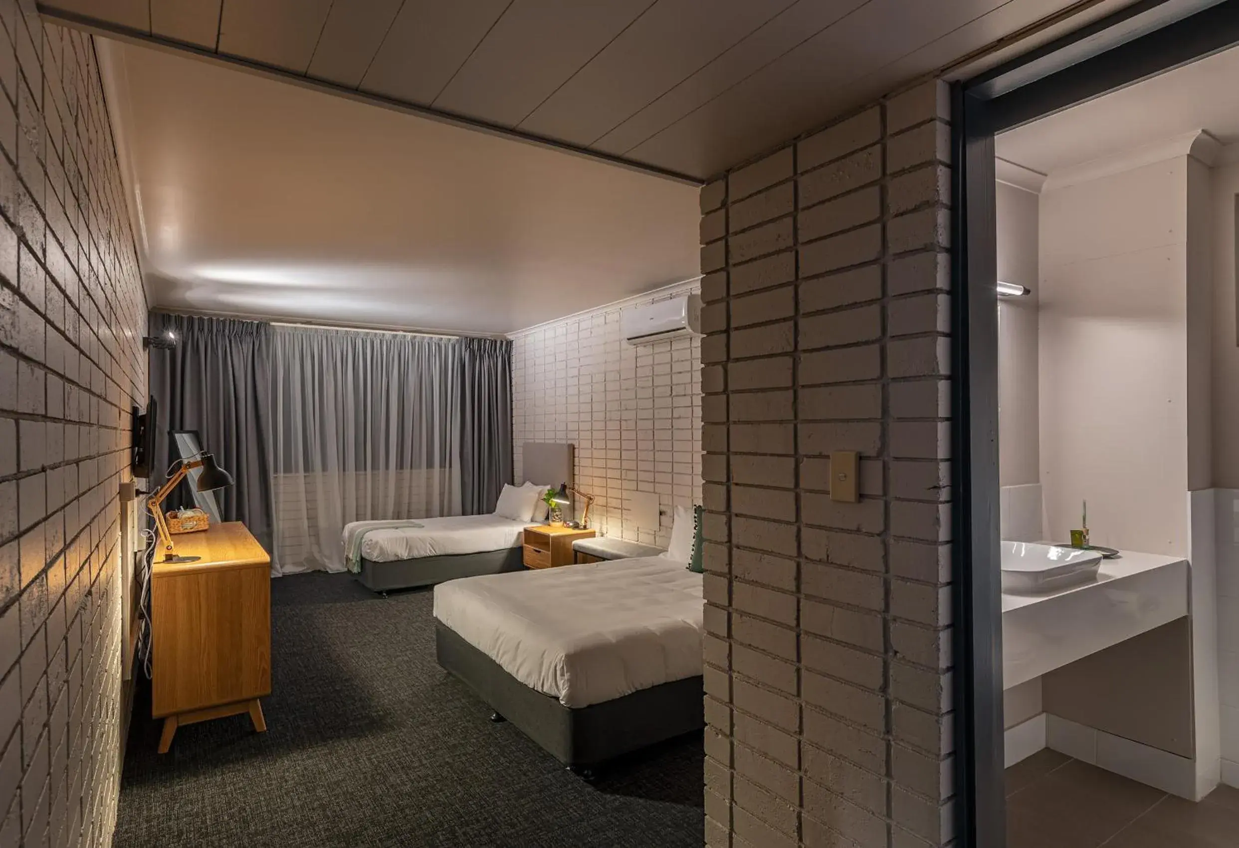 Palms Hotel Palms Hotel