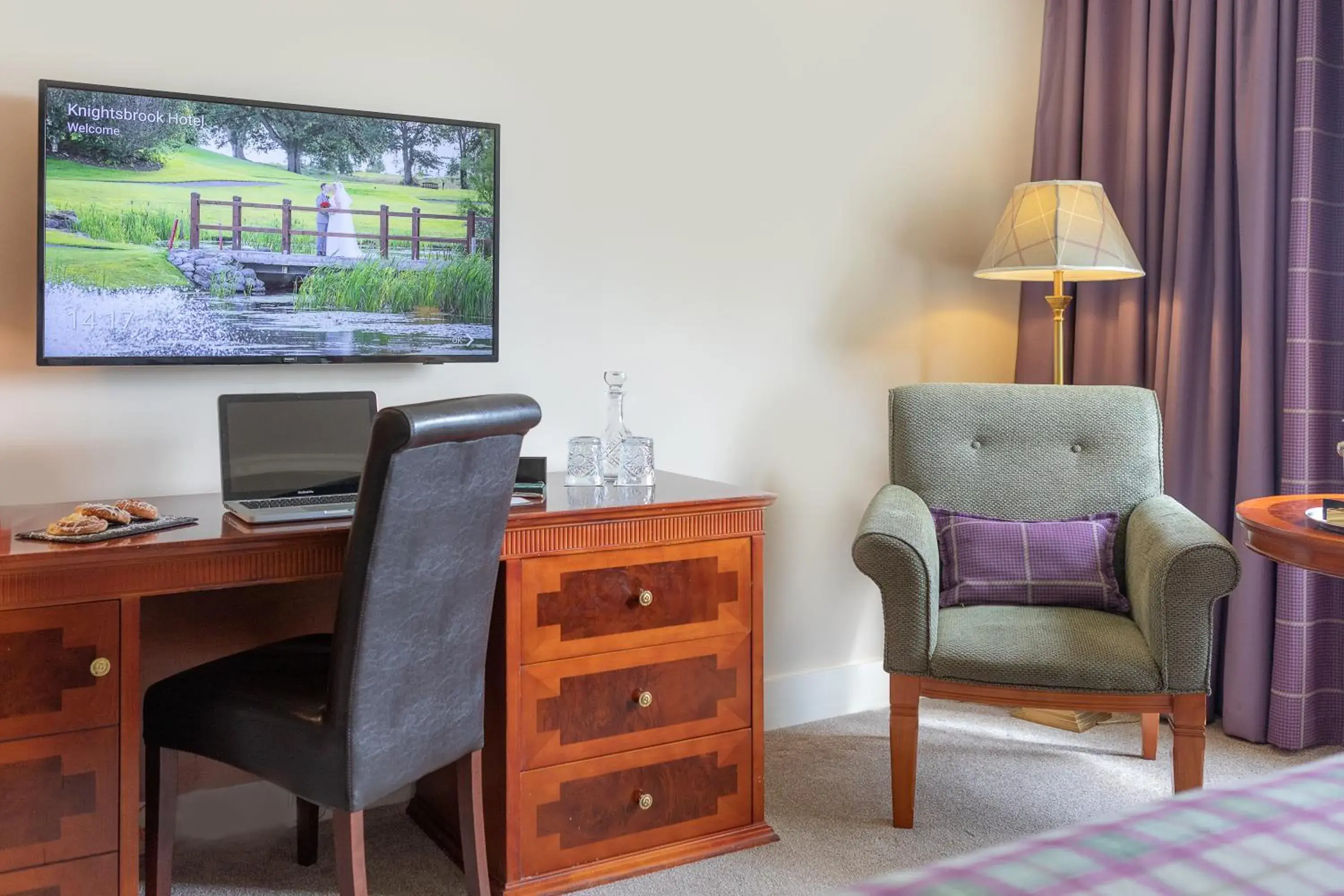 Deluxe Double Room with Single Bed - single occupancy in Knightsbrook Hotel & Golf Resort Deluxe Double Room with Single Bed - single occupancy in Knightsbrook Hotel & Golf Resort
