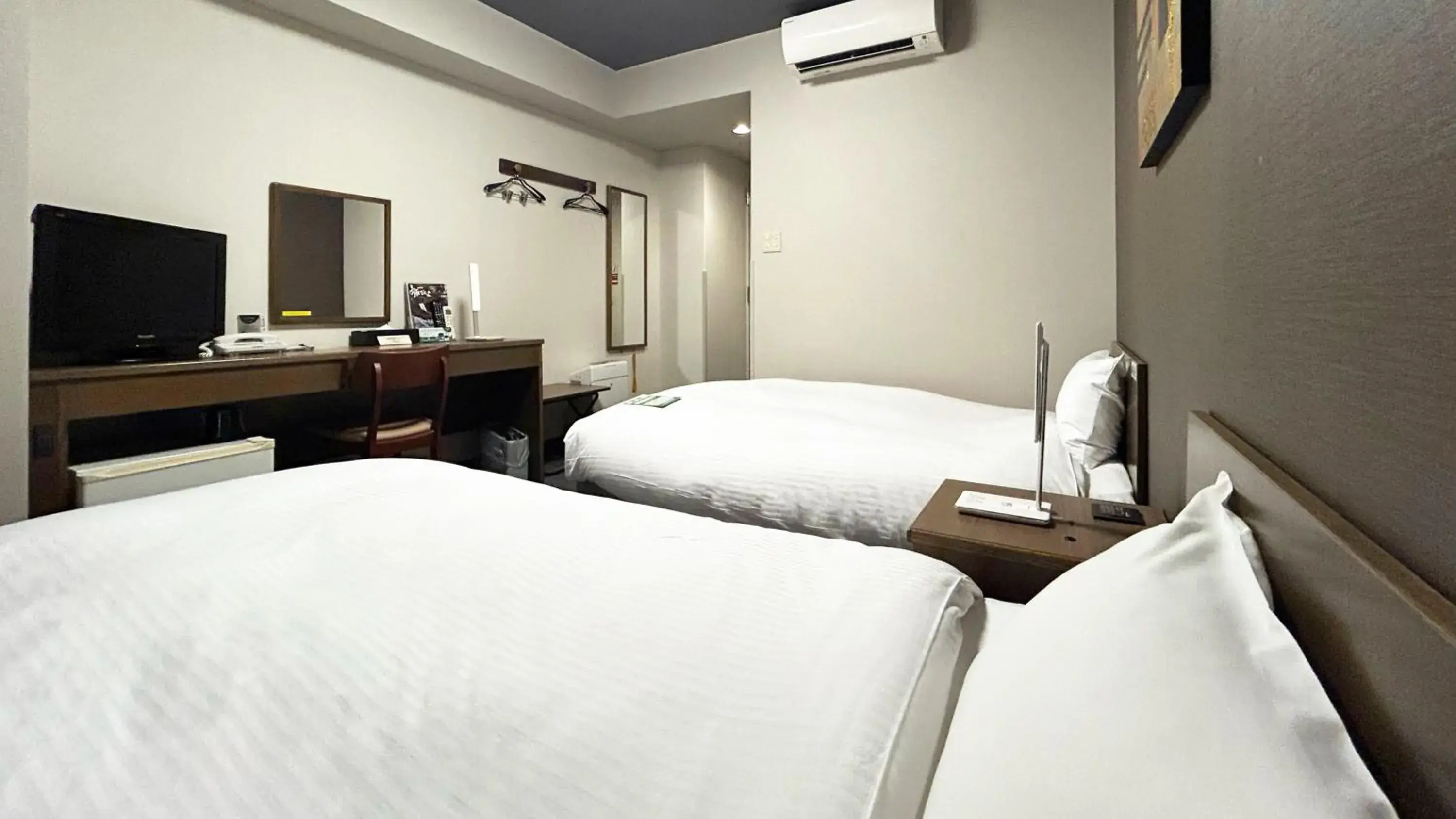 Twin Room - single occupancy - Smoking in Hotel Route-Inn Myoko Arai Twin Room - single occupancy - Smoking in Hotel Route-Inn Myoko Arai