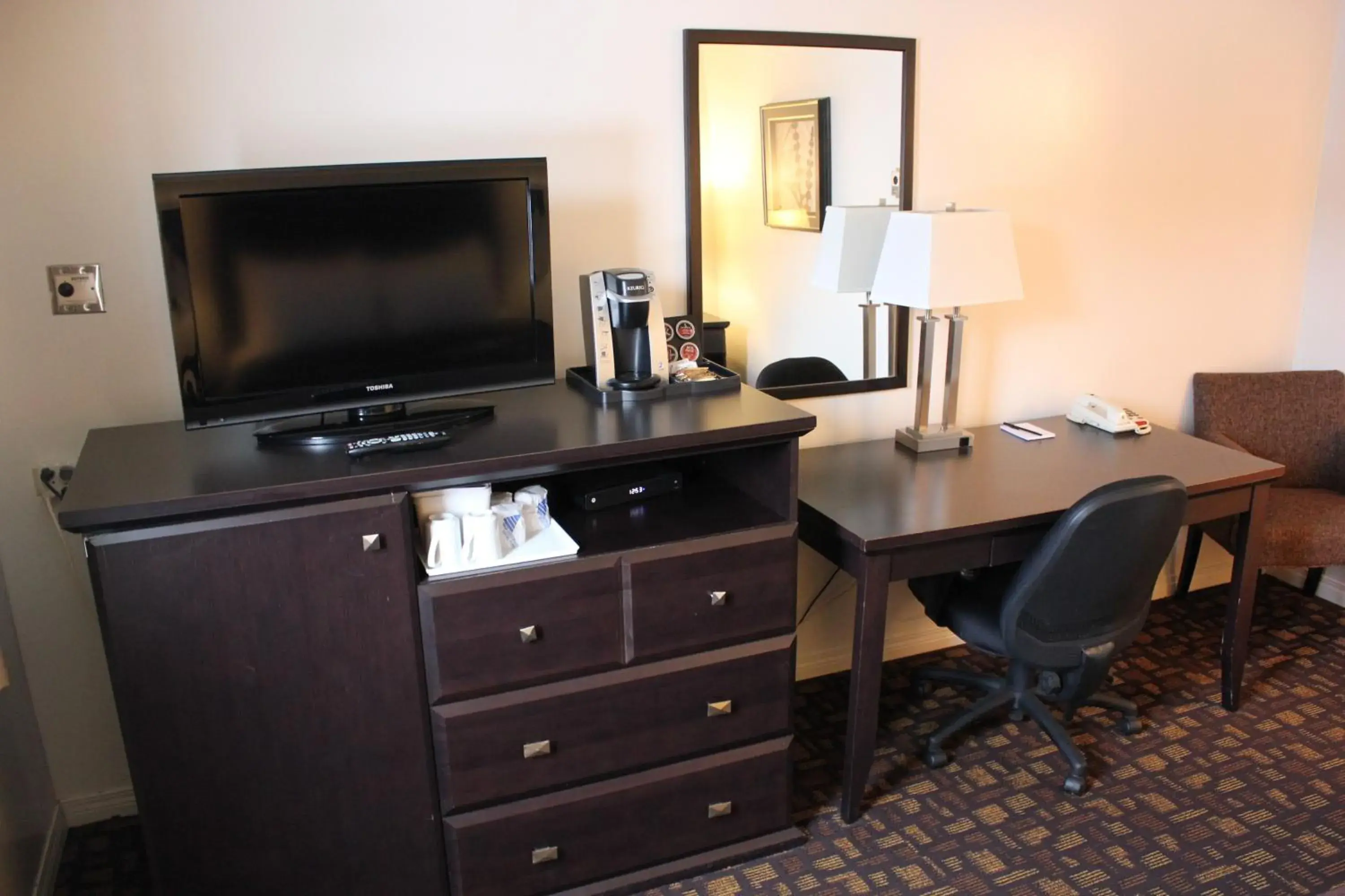 Economy Double Room - single occupancy in Coronet Hotel Economy Double Room - single occupancy in Coronet Hotel