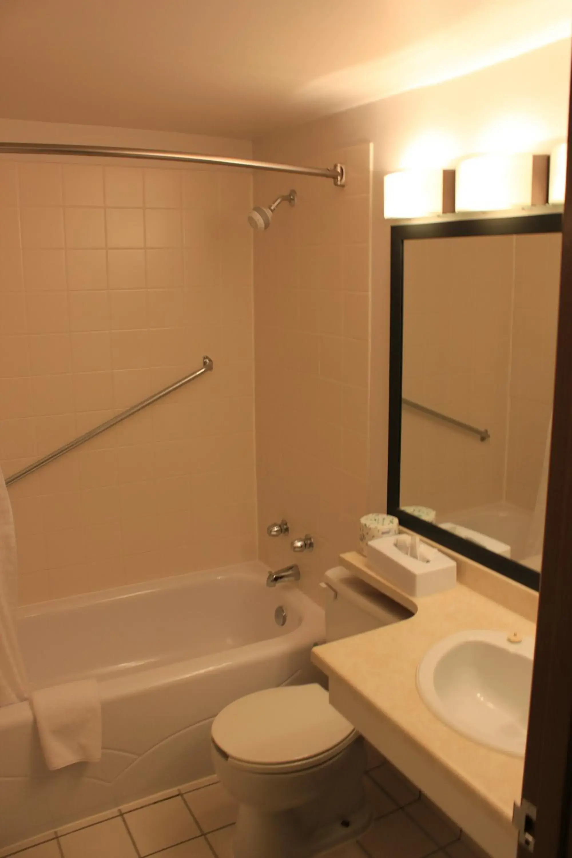 King Room in Coronet Hotel King Room in Coronet Hotel