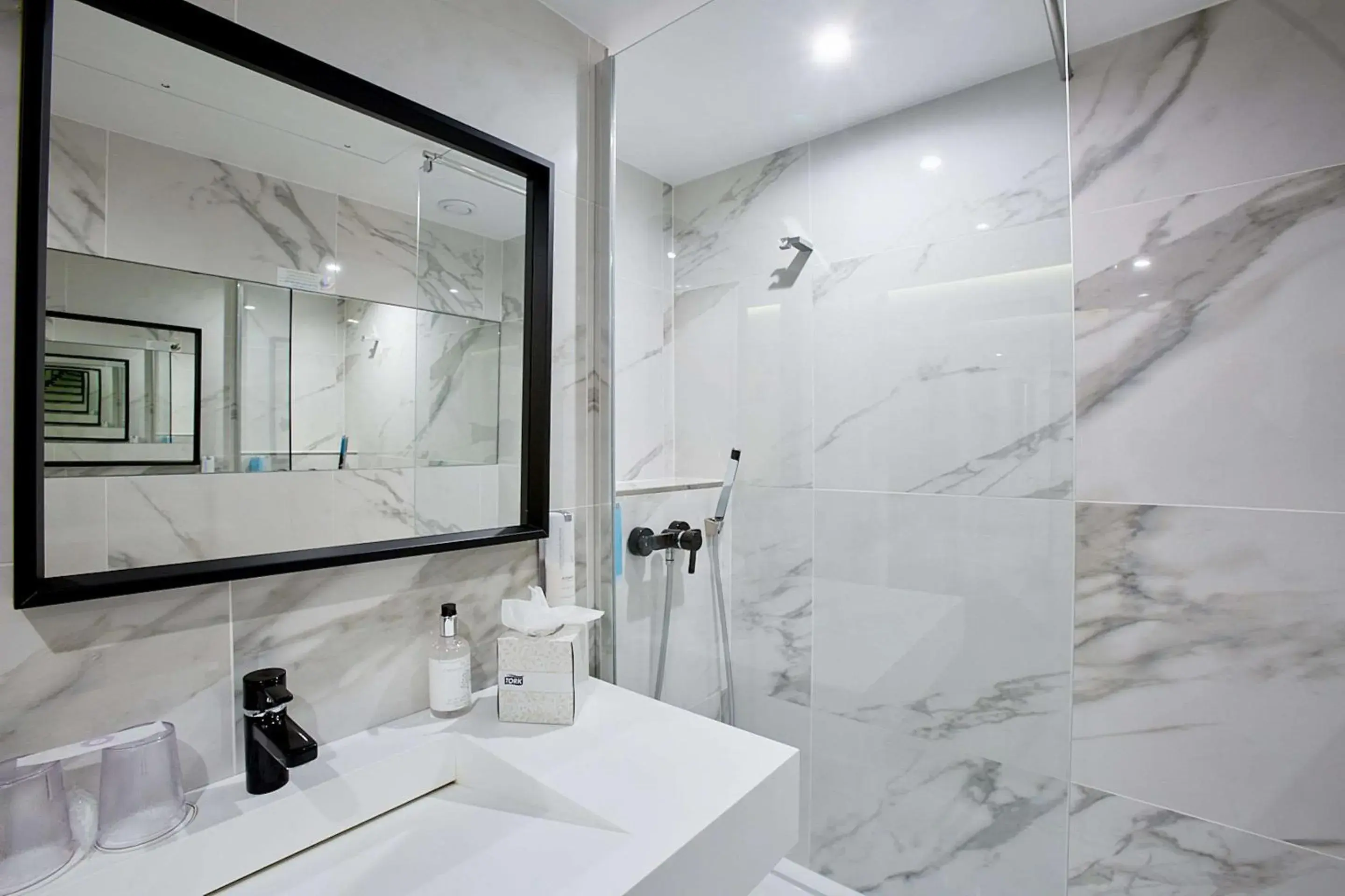 Superior Family Room in Best Western Plus Paris Meudon Ermitage Superior Family Room in Best Western Plus Paris Meudon Ermitage