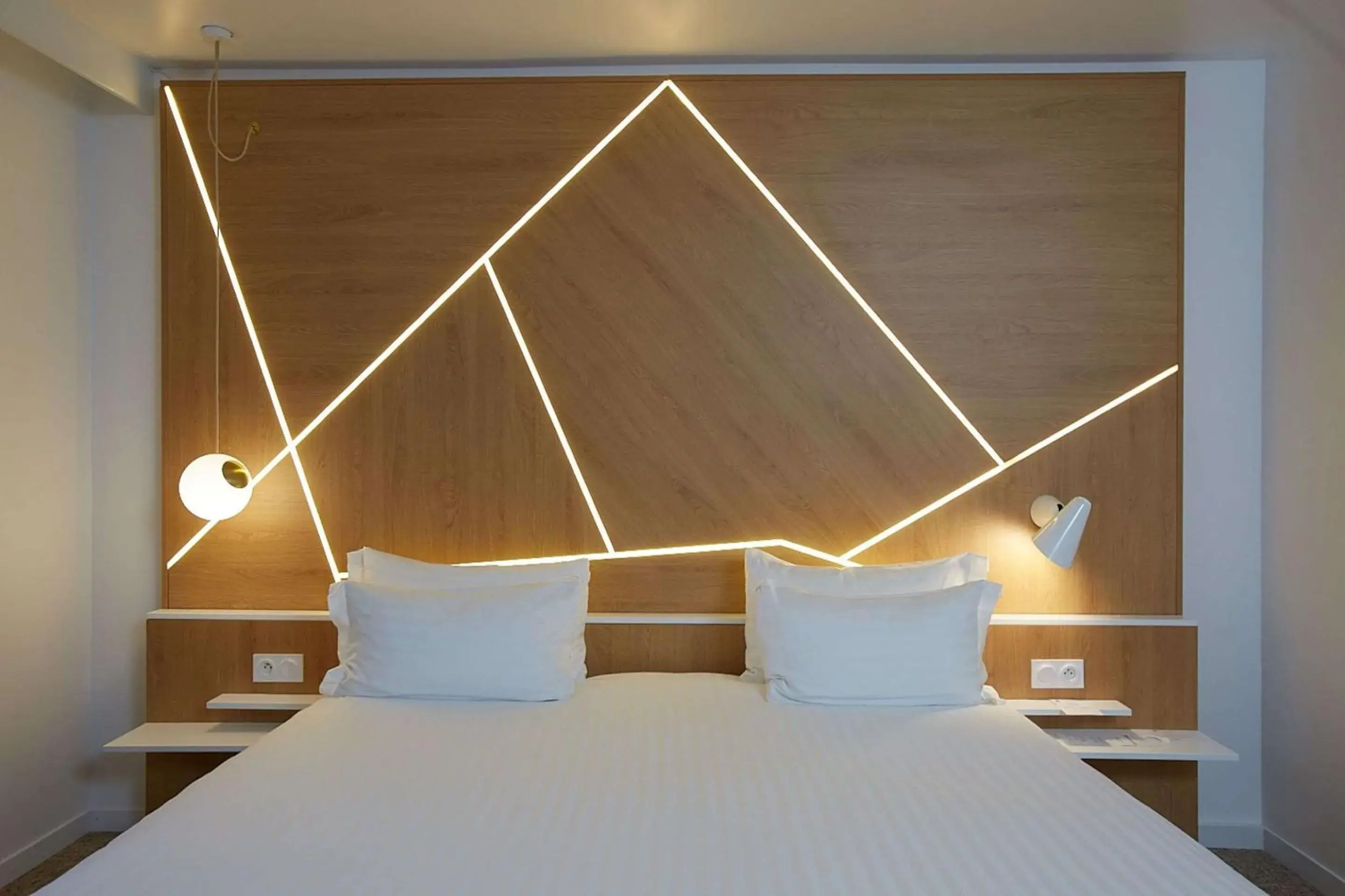 Superior King Room with Terrace in Best Western Plus Paris Meudon Ermitage Superior King Room with Terrace in Best Western Plus Paris Meudon Ermitage