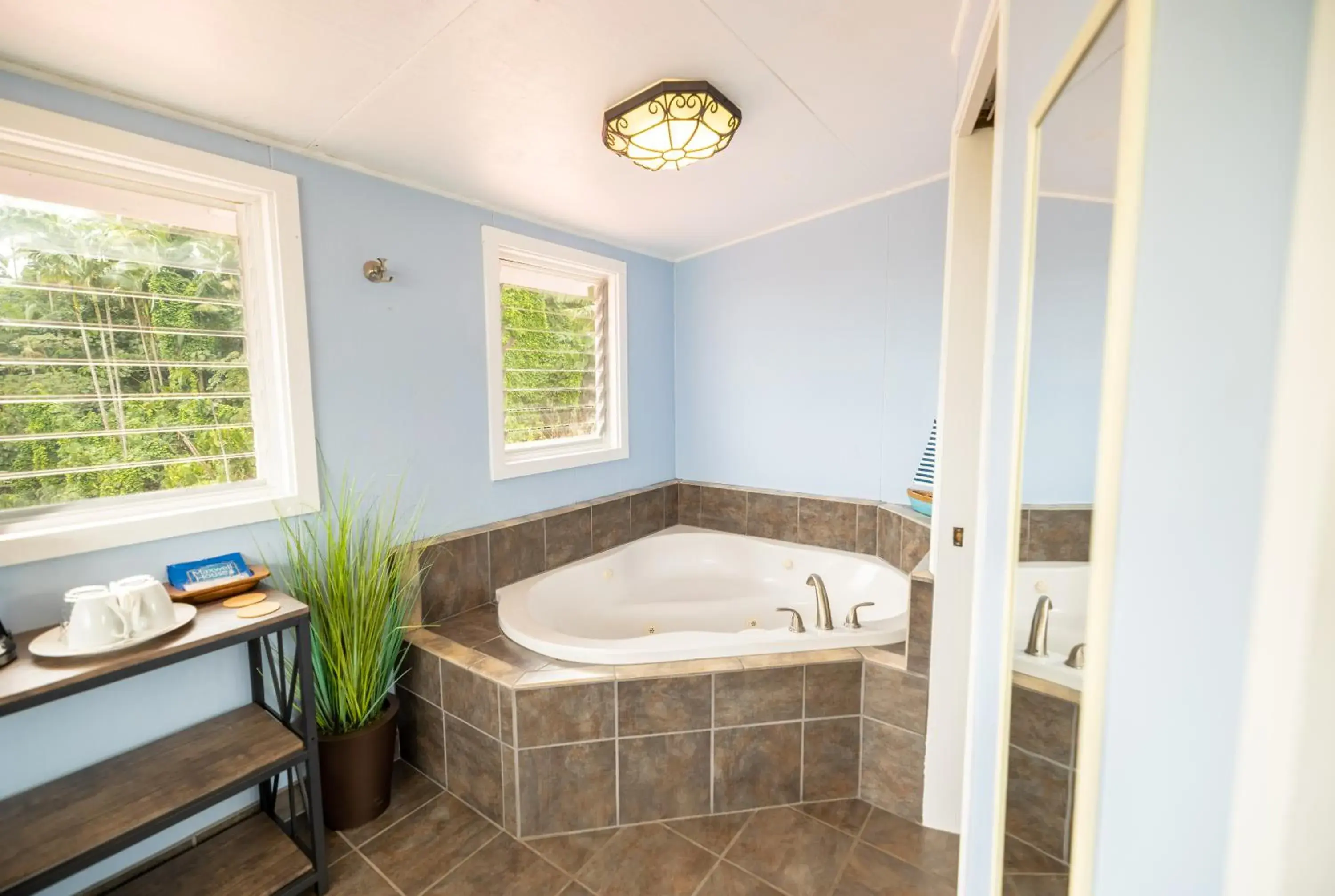 King Room with Spa Bath in Hilltop Legacy Vacation Rental King Room with Spa Bath in Hilltop Legacy Vacation Rental