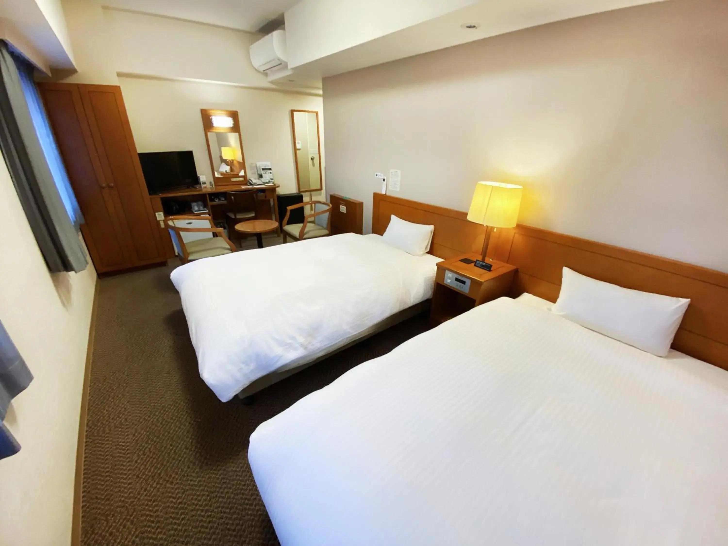 Twin Room - single occupancy - Smoking in Hotel Route-Inn Fukaya Ekimae Twin Room - single occupancy - Smoking in Hotel Route-Inn Fukaya Ekimae