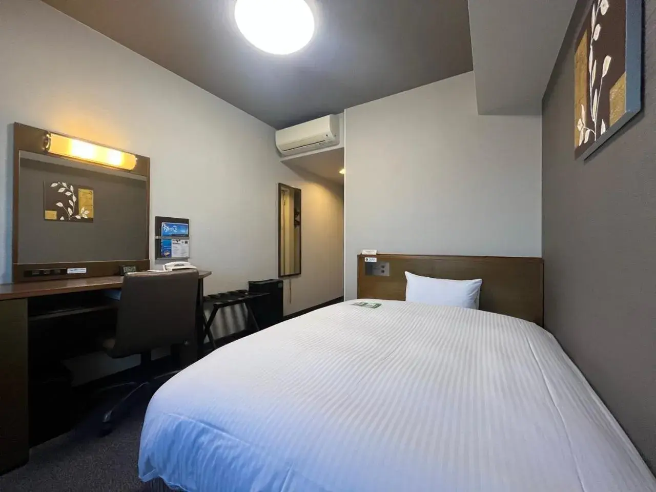 Single Room - single occupancy - Non-Smoking in Hotel Route-Inn Niigata Nishi Inter Single Room - single occupancy - Non-Smoking in Hotel Route-Inn Niigata Nishi Inter