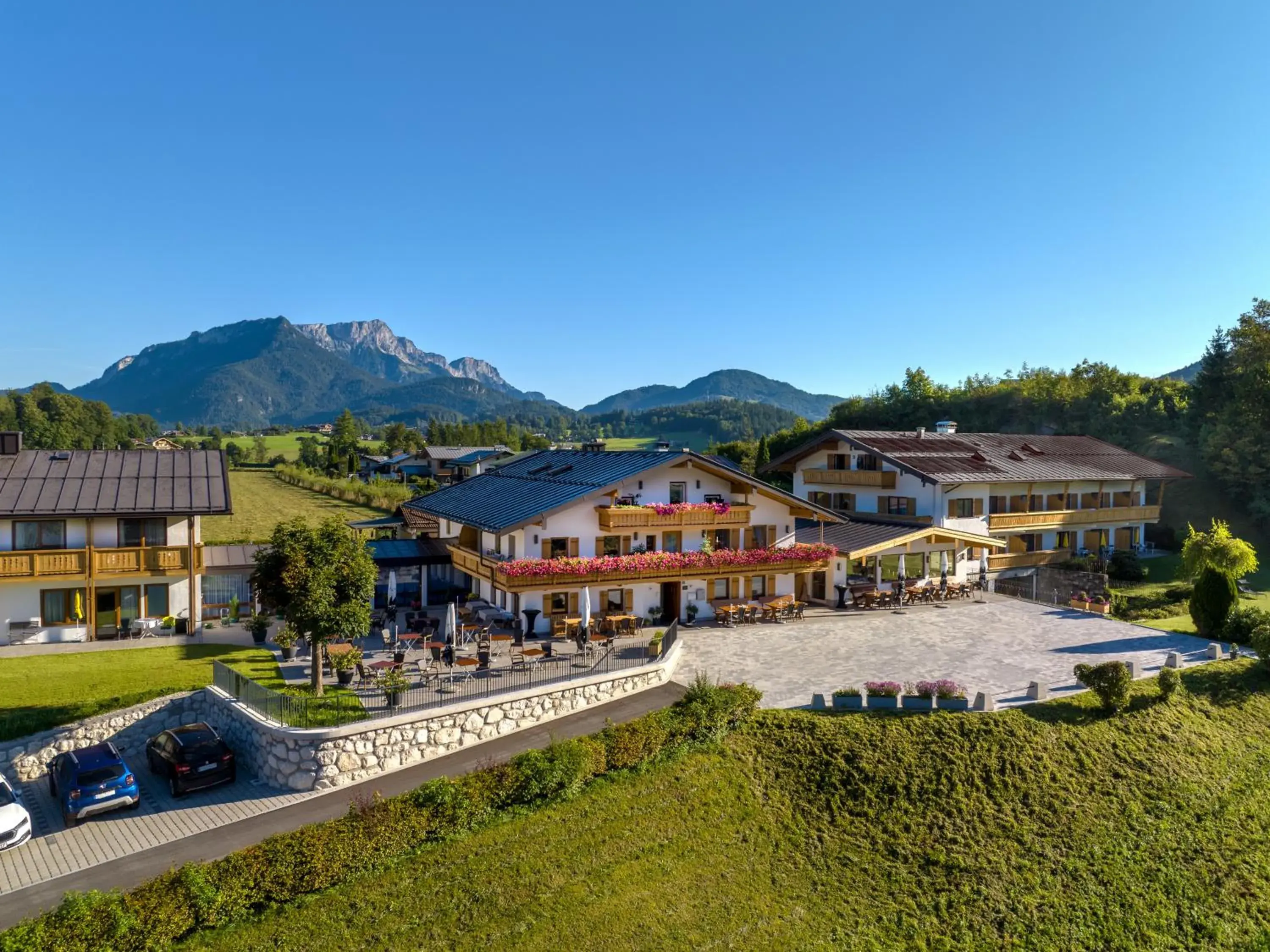 Hotel Hanauerlehen - ruhige & zentrale Top-Lage - mit Schwimmbad, Sauna, Parkplätze & Café - bayerischer Familienbetrieb Hotel Hanauerlehen - ruhige & zentrale Top-Lage - mit Schwimmbad, Sauna, Parkplätze & Café - bayerischer Familienbetrieb