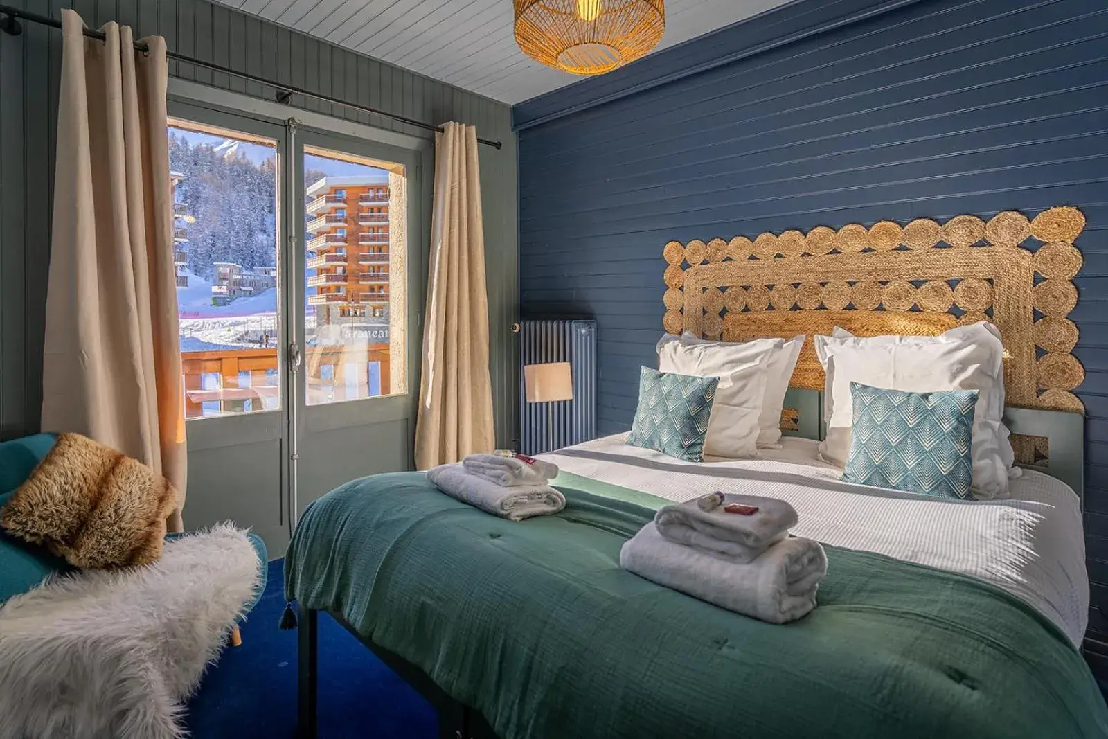 Deluxe Double or Twin Room with Balcony in ho36 La Plagne Deluxe Double or Twin Room with Balcony in ho36 La Plagne